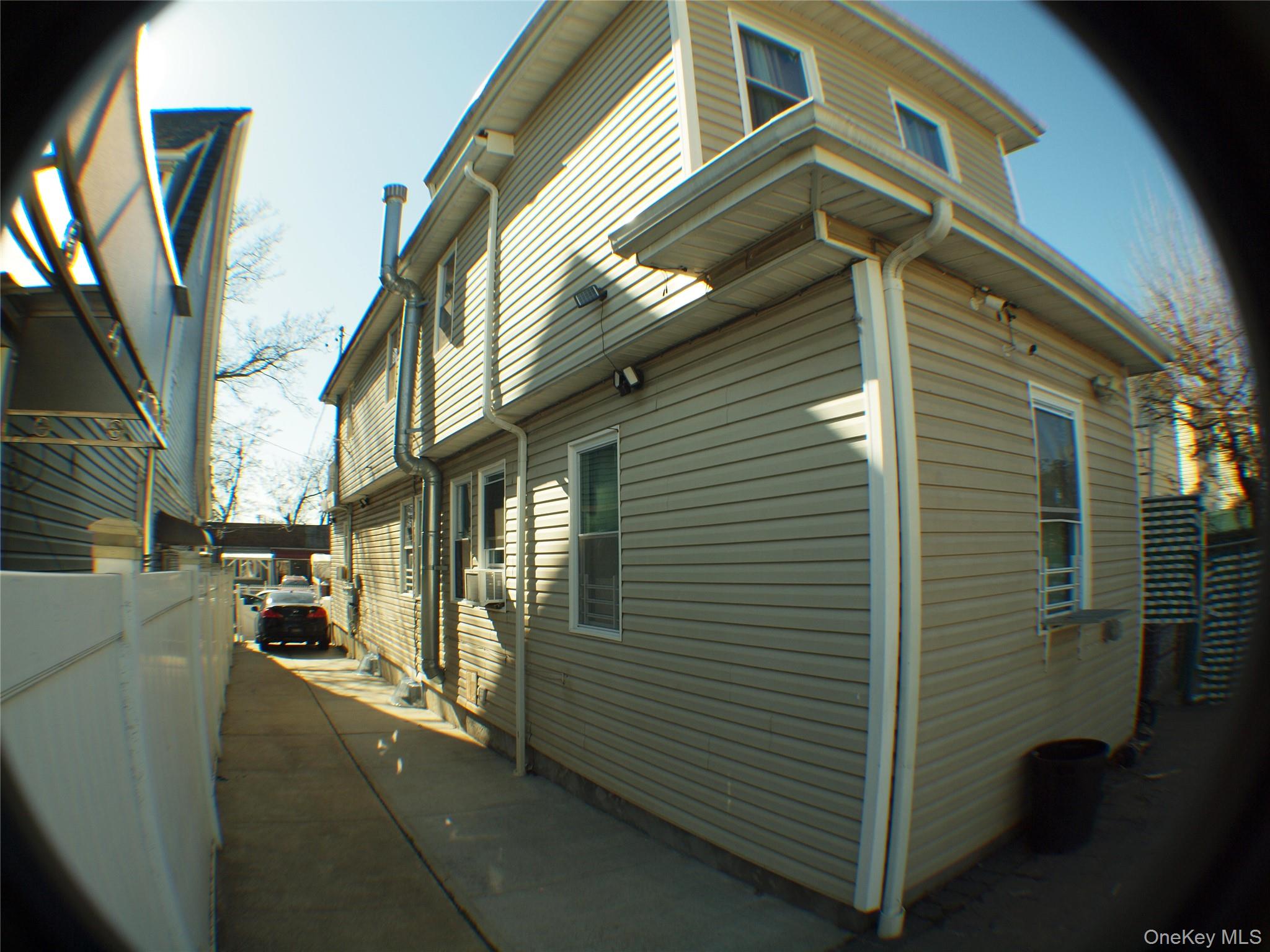 11137 156th Street Property Photo 8