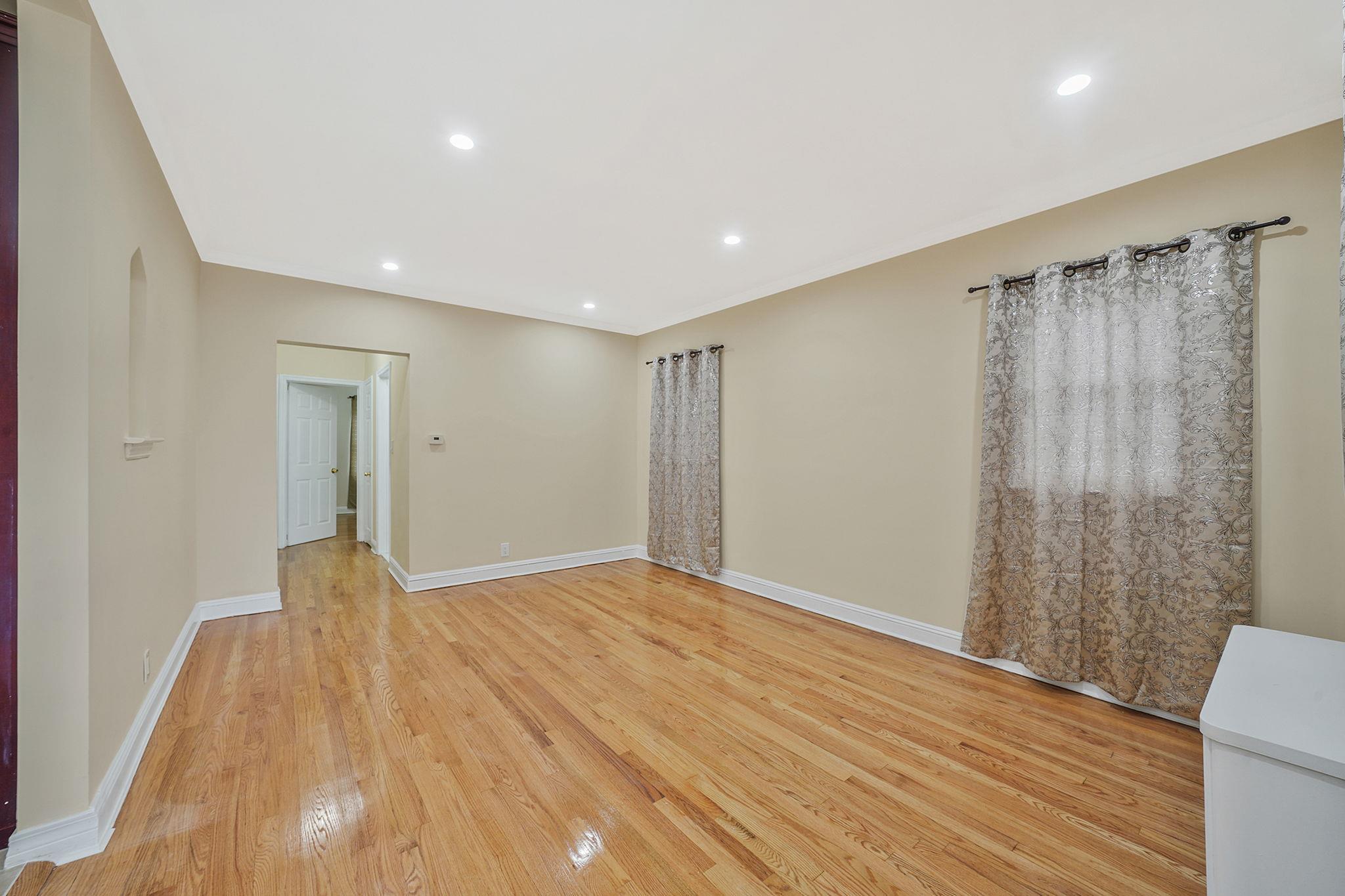 121-16 198th Street Property Photo 9