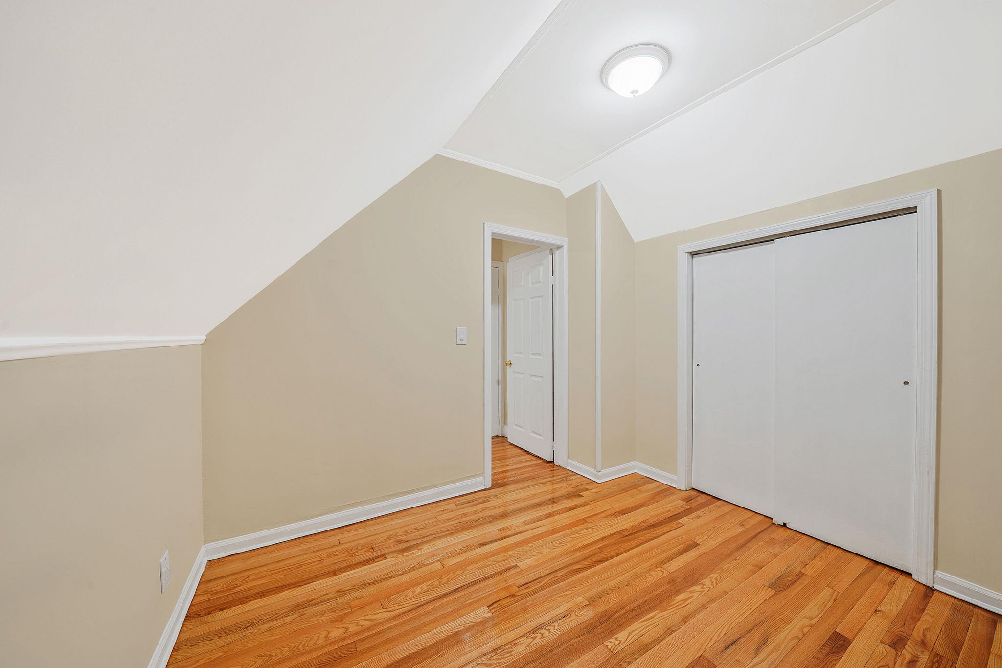 121-16 198th Street Property Photo 28