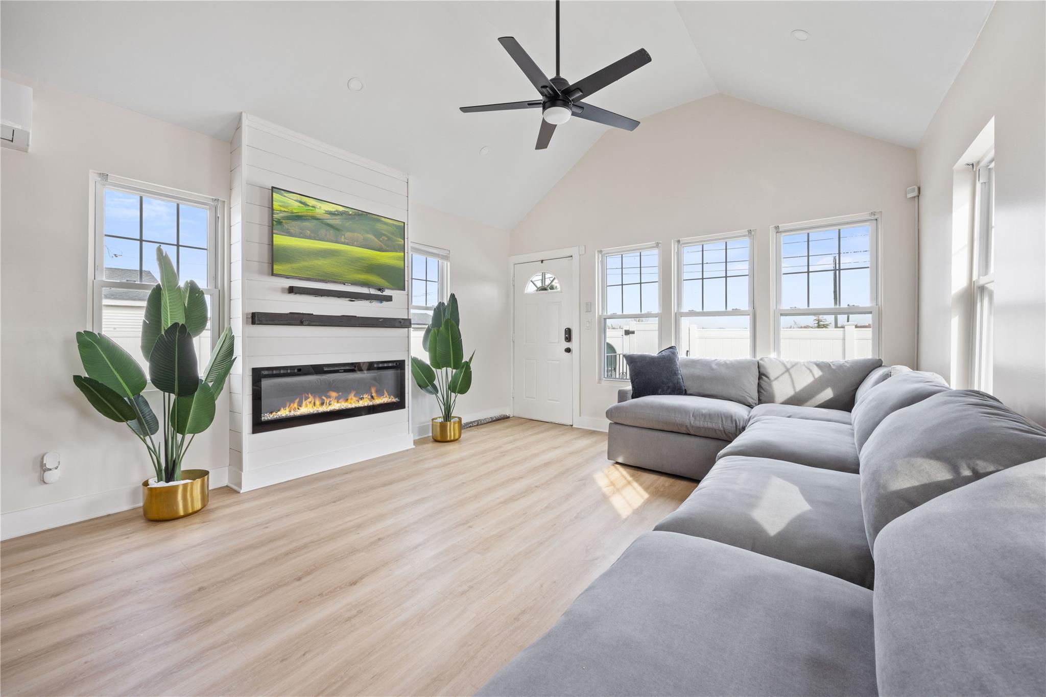 515 Beach 43rd Street Property Photo 1