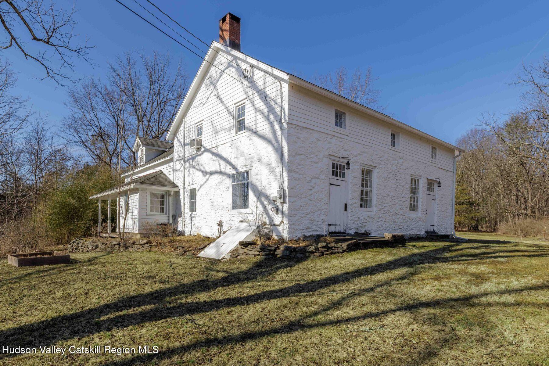 582 Old Kings Highway Property Photo 1