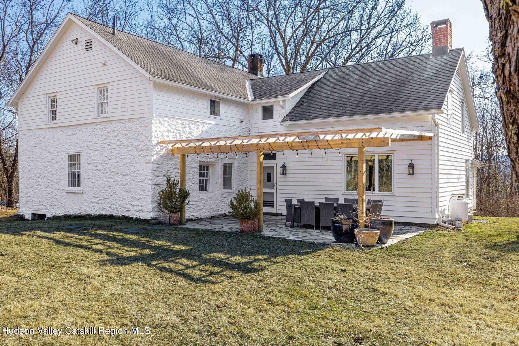 582 Old Kings Highway Property Photo 3