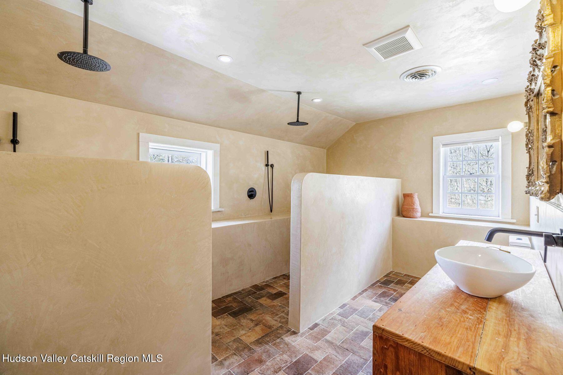 582 Old Kings Highway Property Photo 31