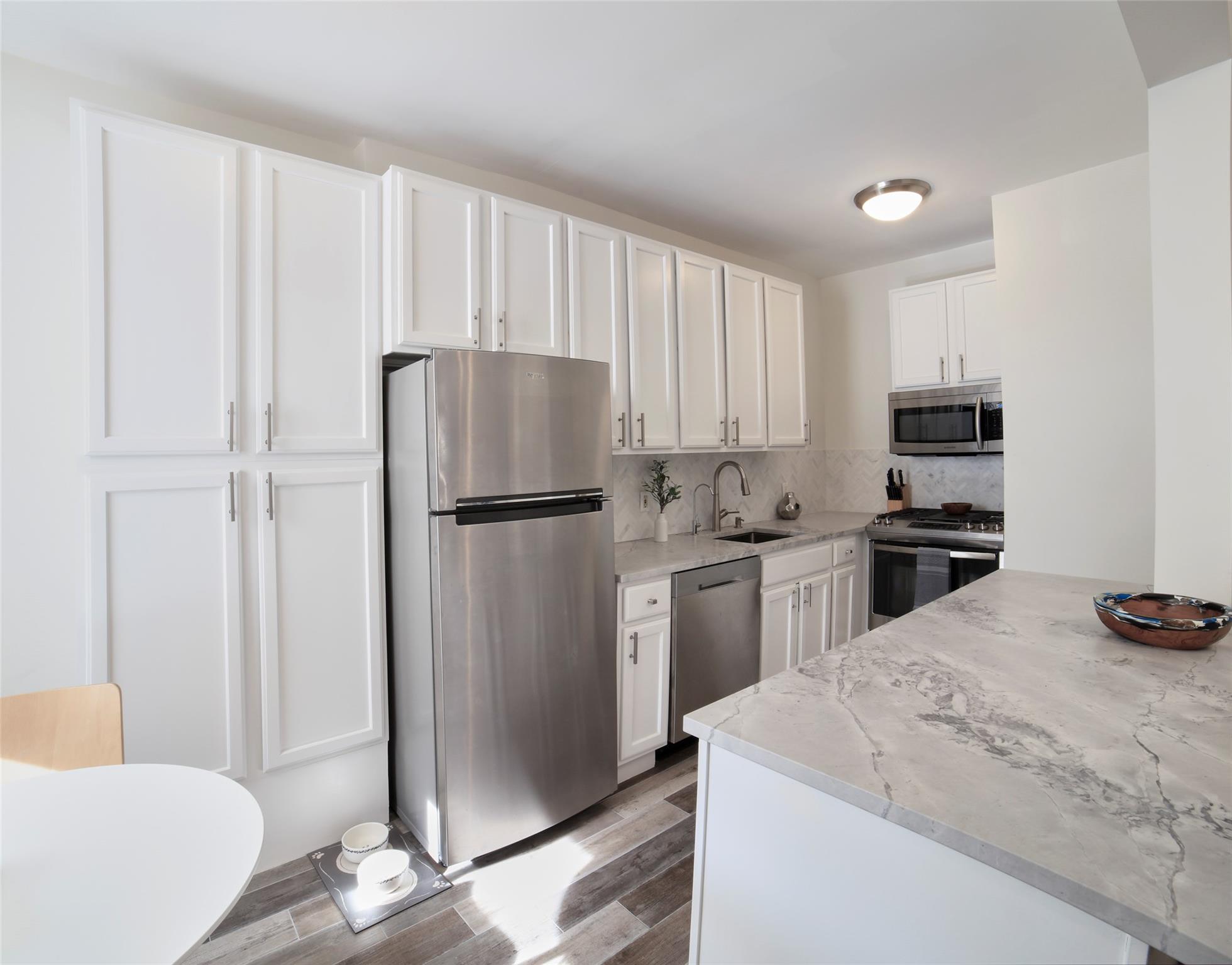 472 Gramatan Avenue F3 Property Photo 5