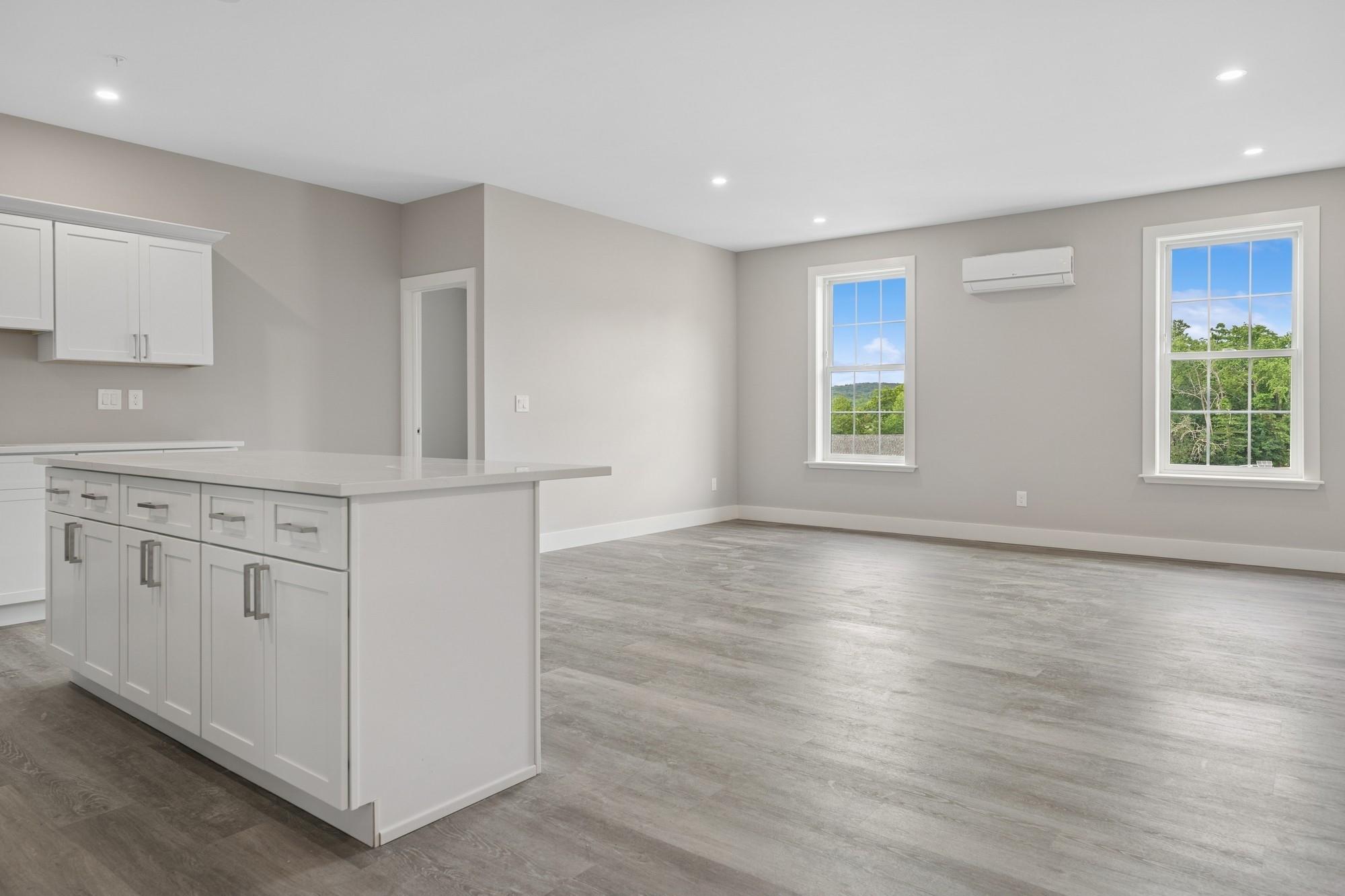 153 Greenwich Avenue 306 Property Photo 5