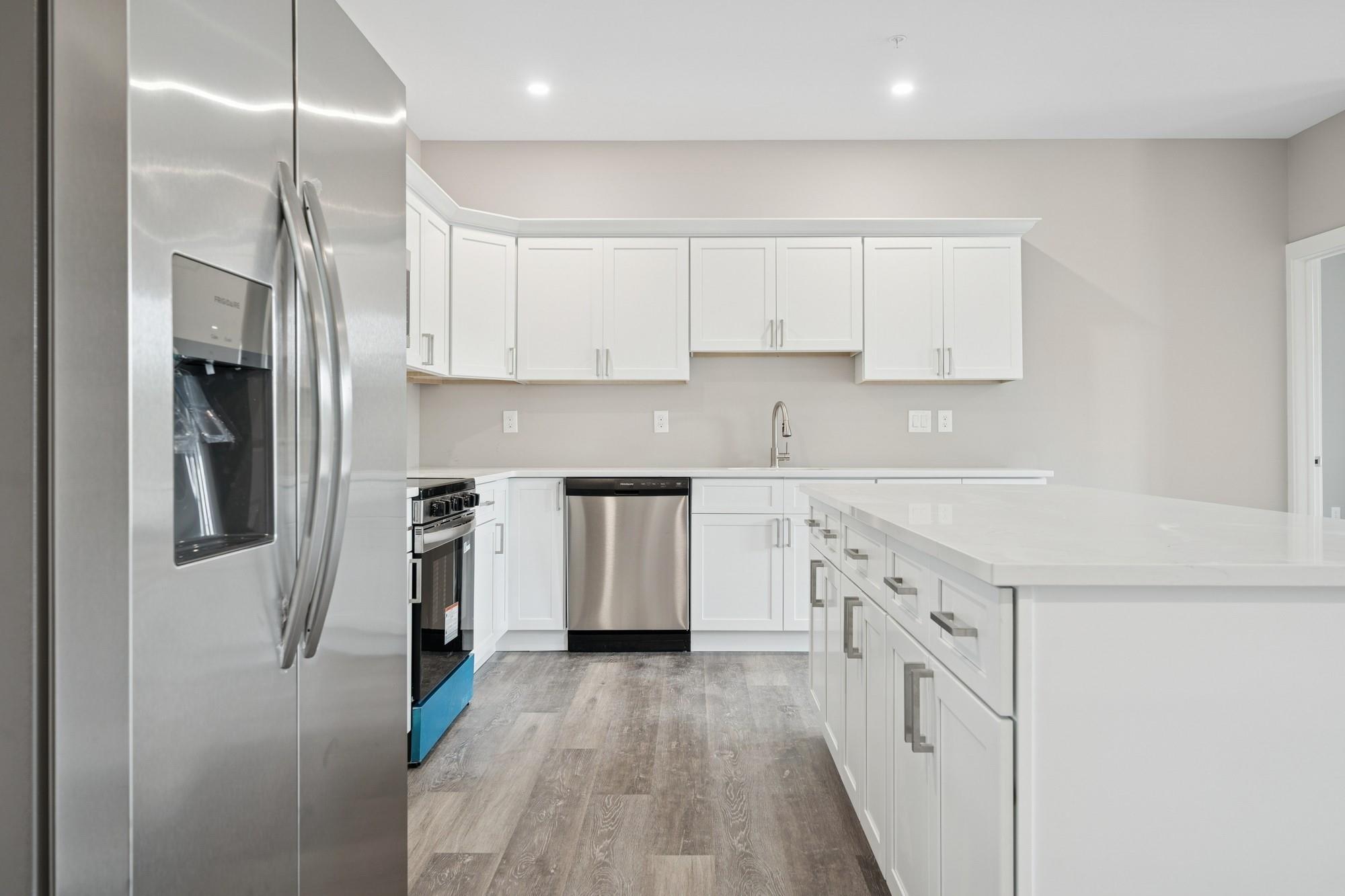 153 Greenwich Avenue 306 Property Photo 6
