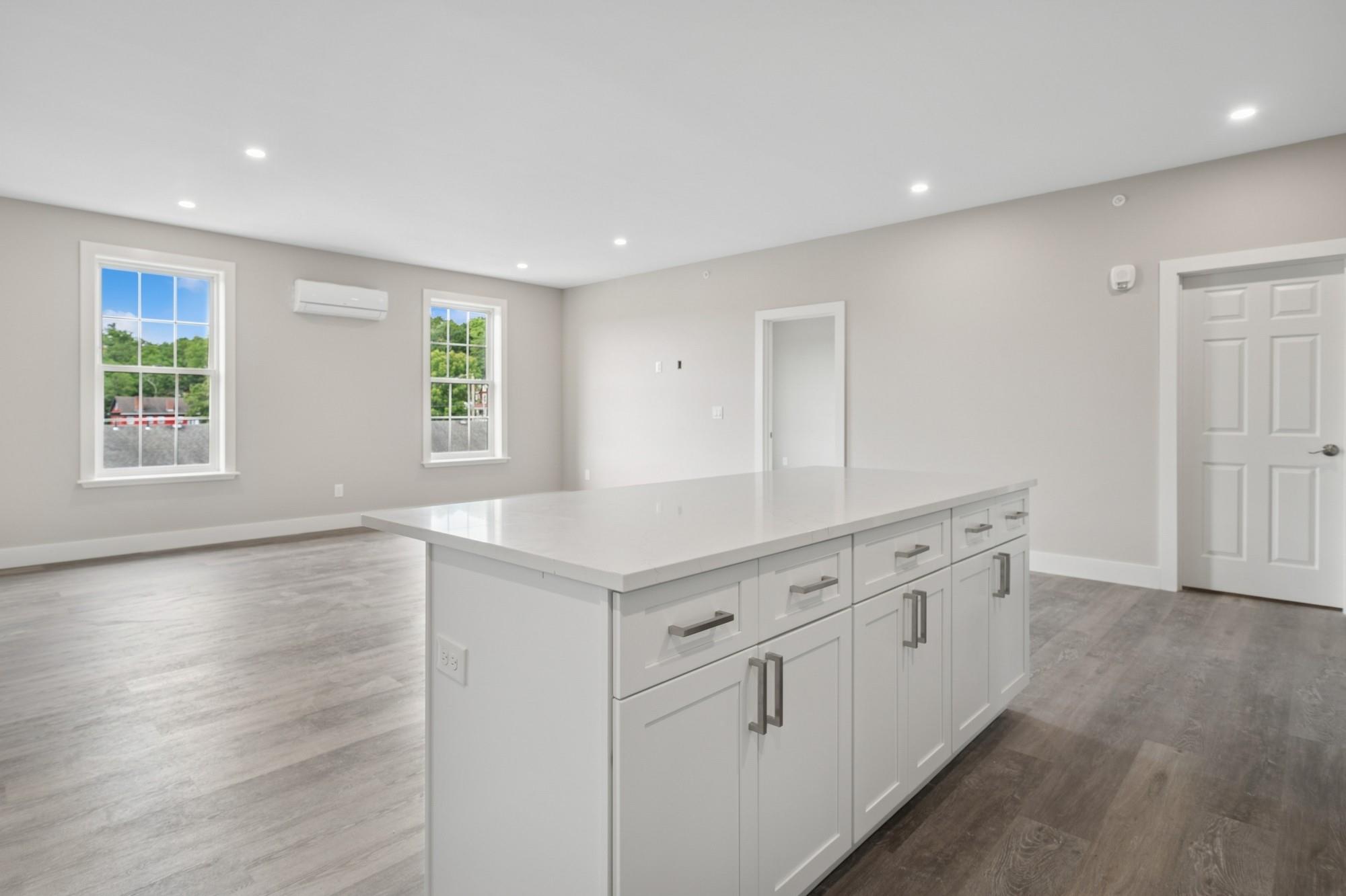 153 Greenwich Avenue 306 Property Photo 11