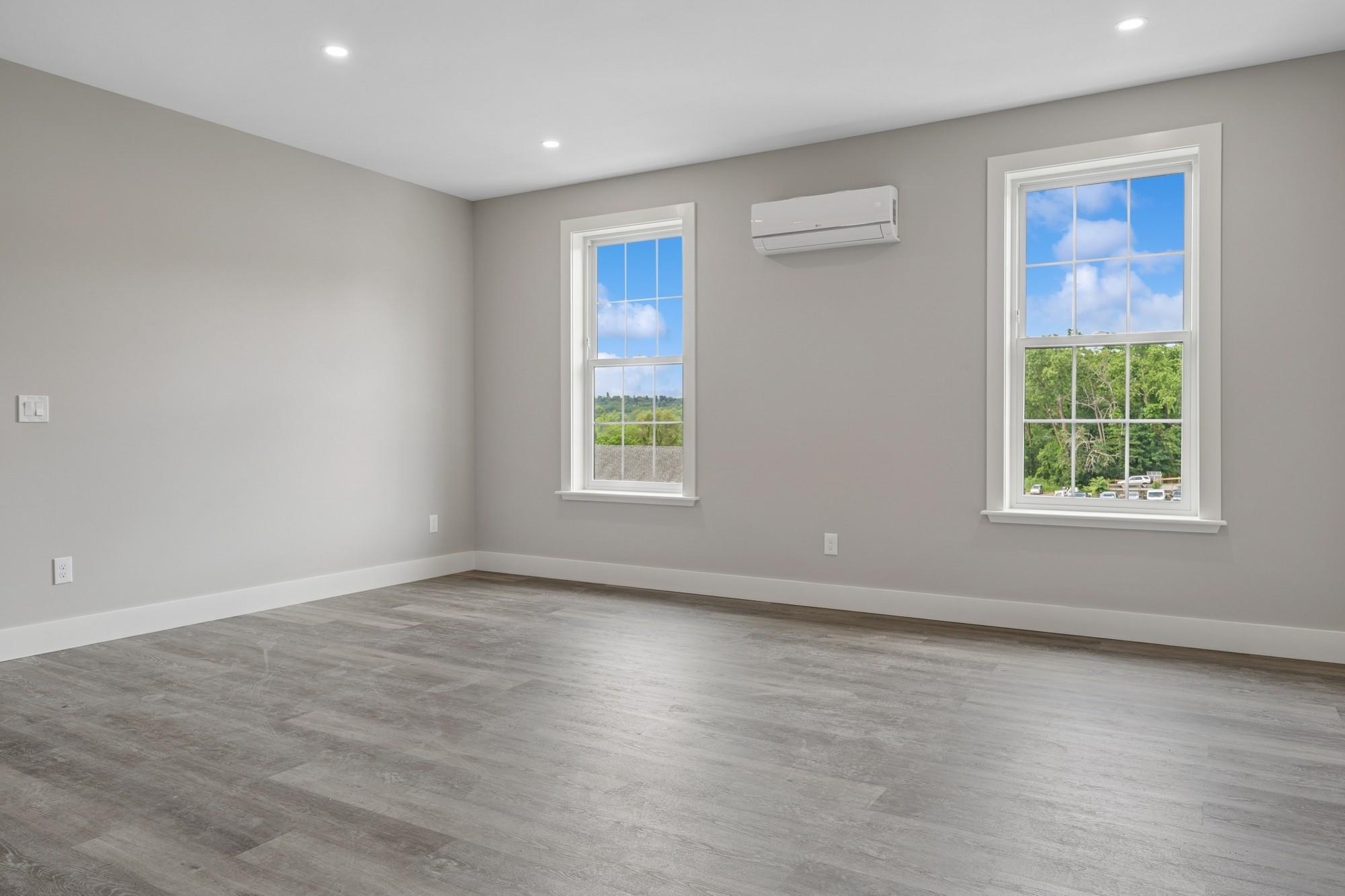 153 Greenwich Avenue 306 Property Photo 13