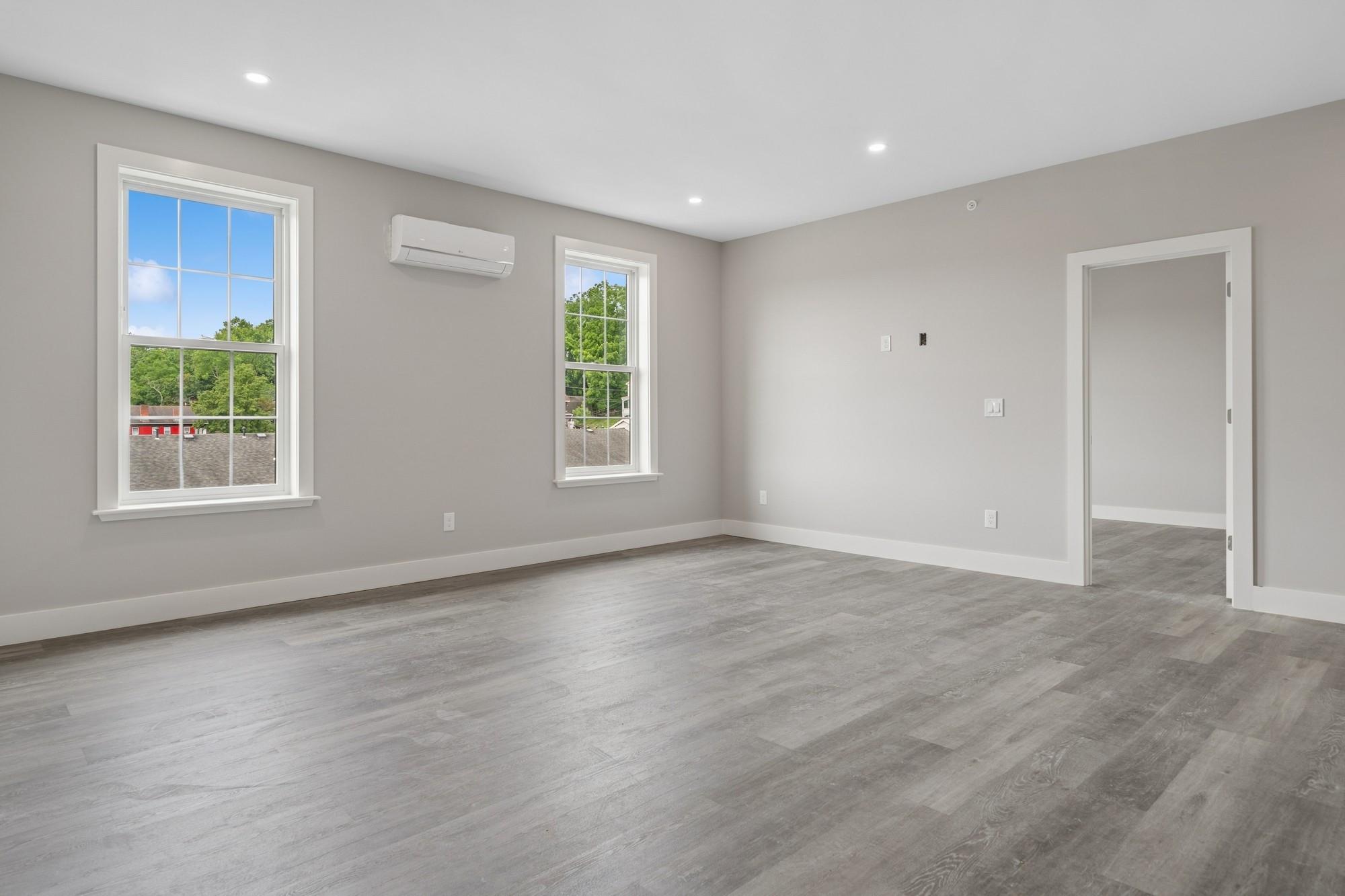153 Greenwich Avenue 306 Property Photo 14