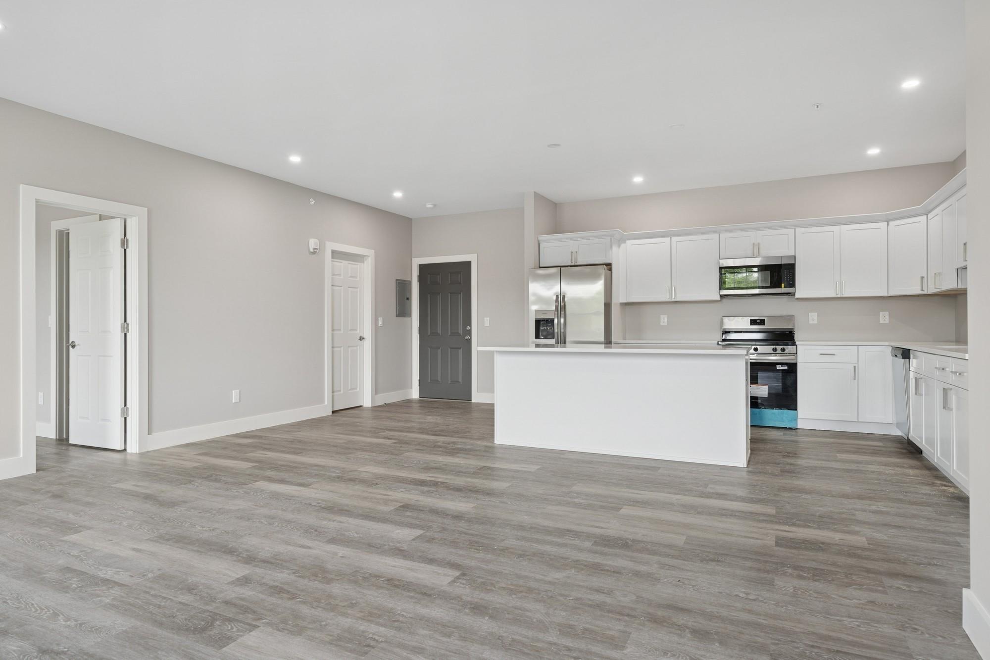 153 Greenwich Avenue 306 Property Photo 15