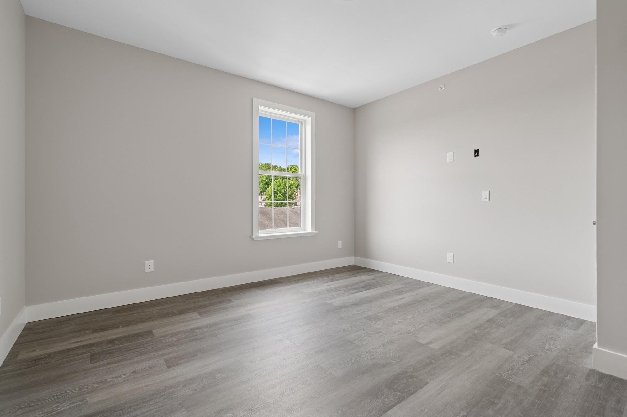153 Greenwich Avenue 306 Property Photo 22