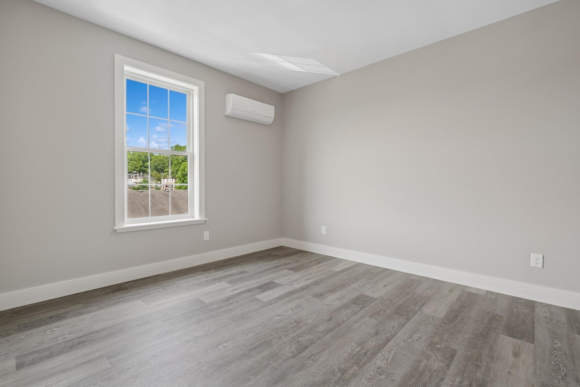 153 Greenwich Avenue 306 Property Photo 23
