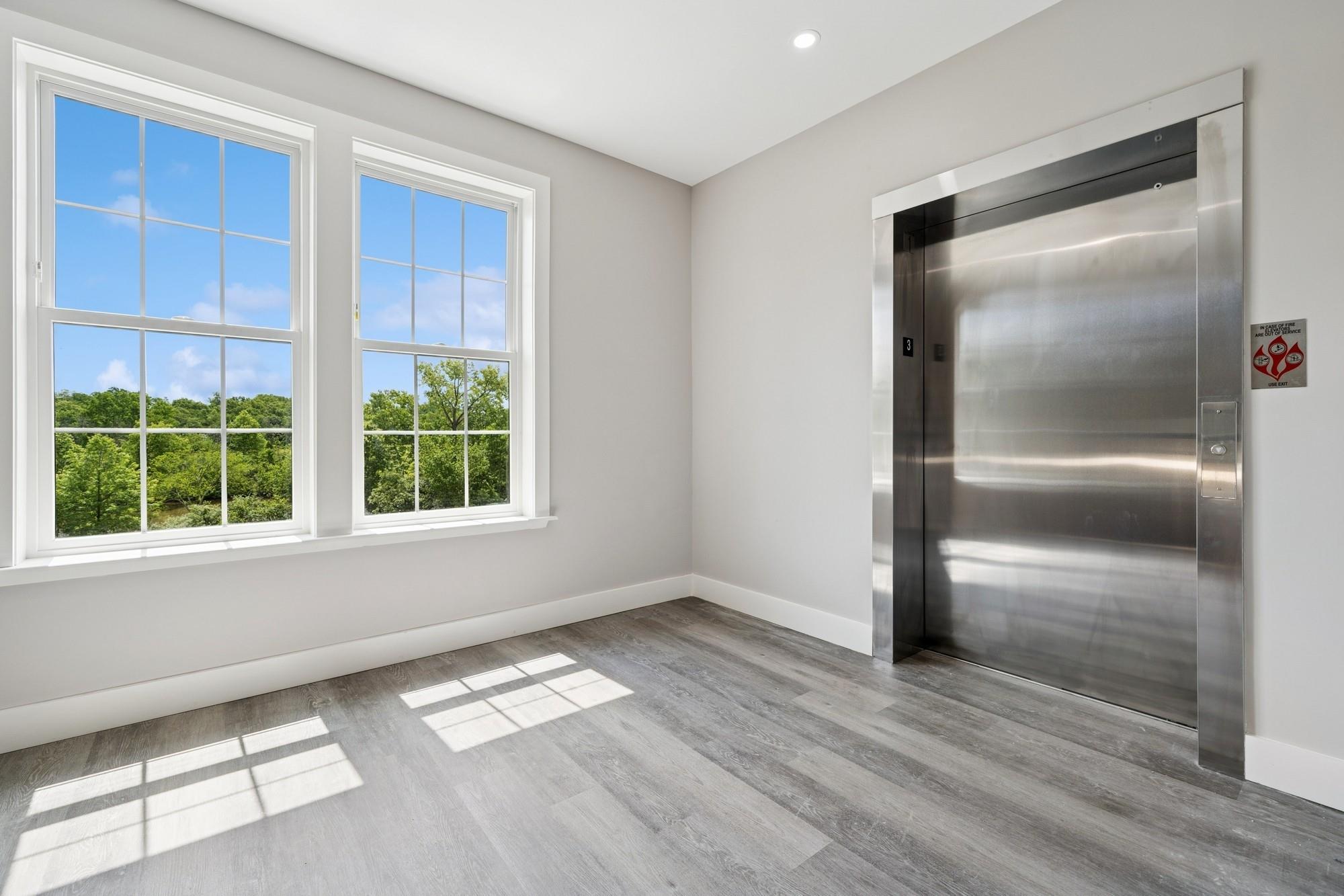 153 Greenwich Avenue 306 Property Photo 35