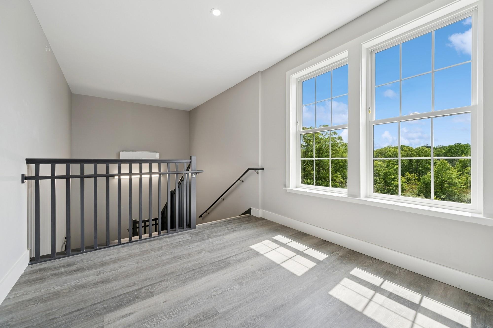 153 Greenwich Avenue 306 Property Photo 37