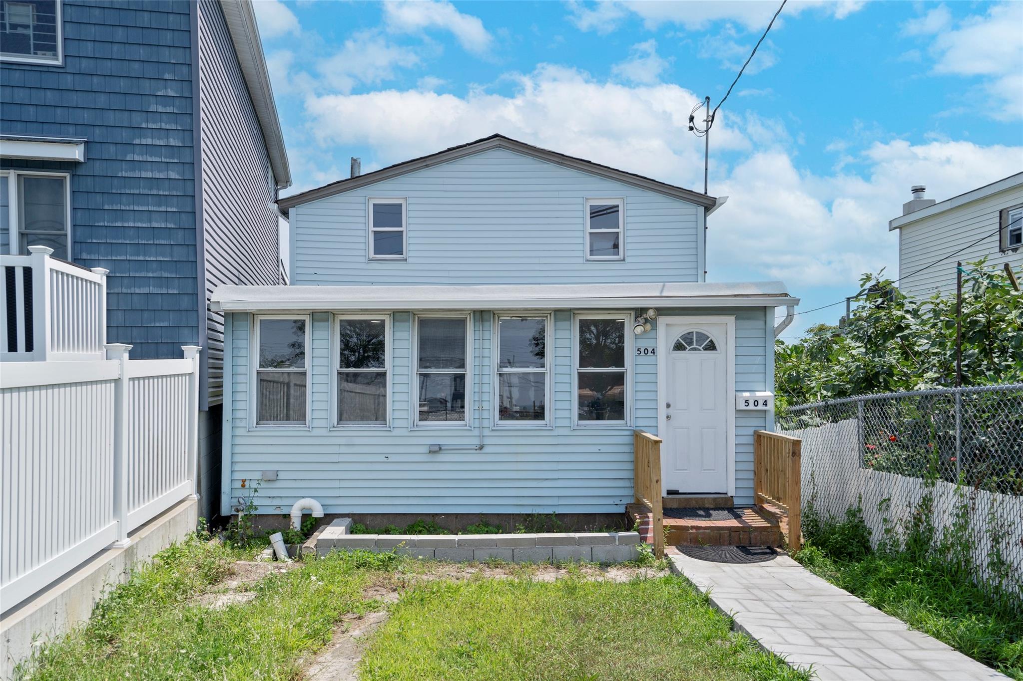 504 Crossbay Boulevard Property Photo