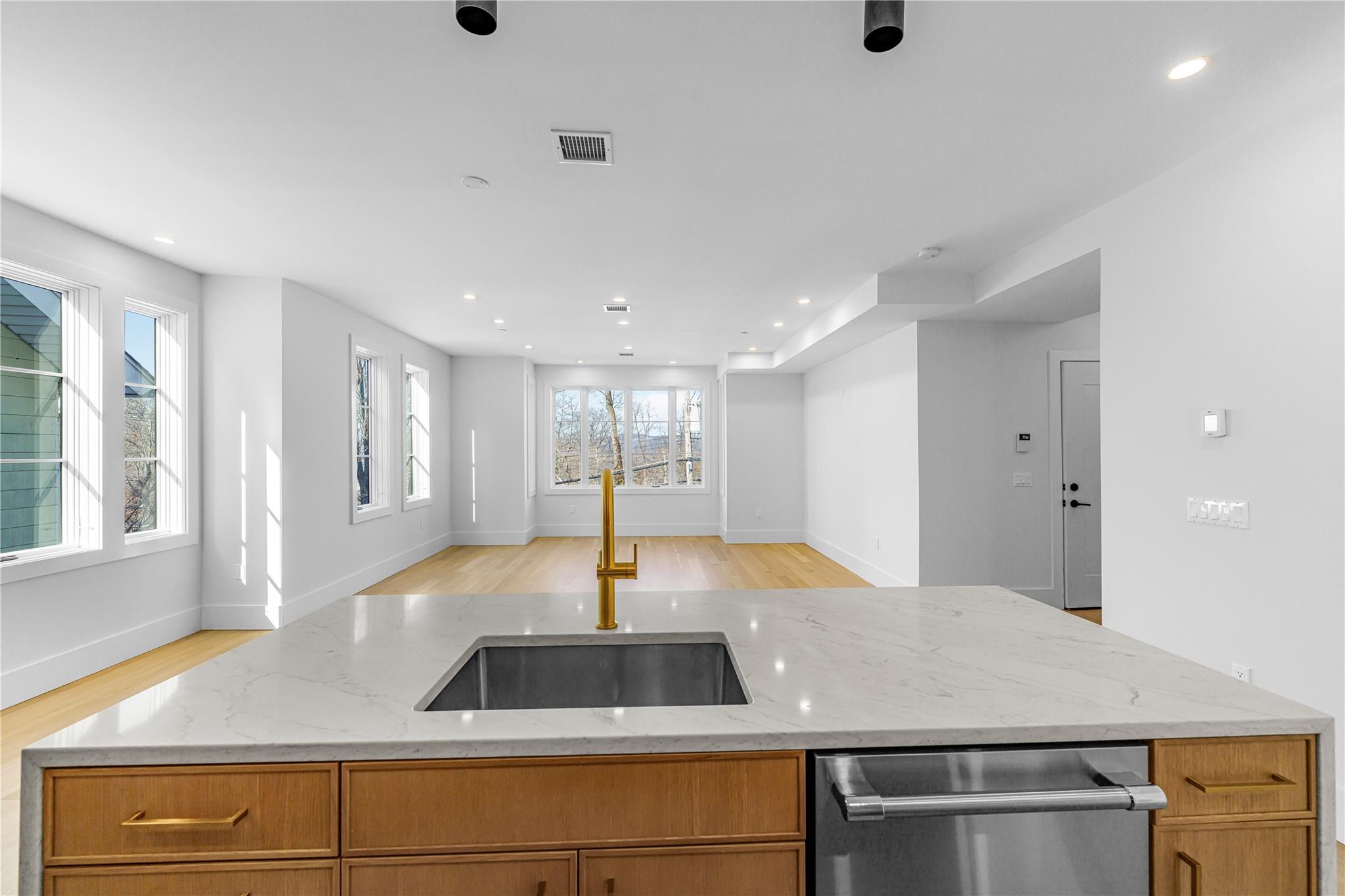 156 Palisade Street D Property Photo 6