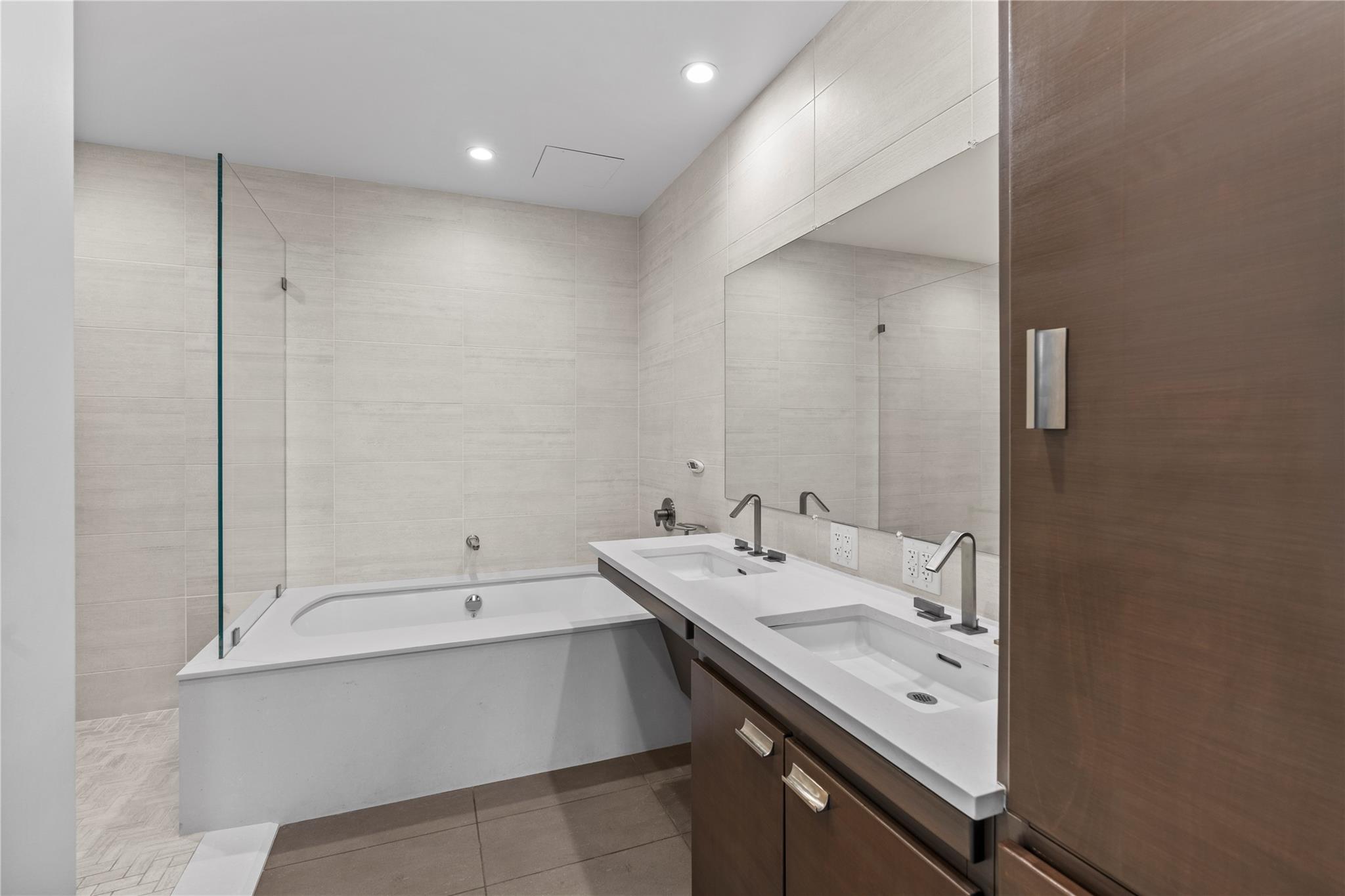 175 Huguenot Street 1807 Property Photo 11