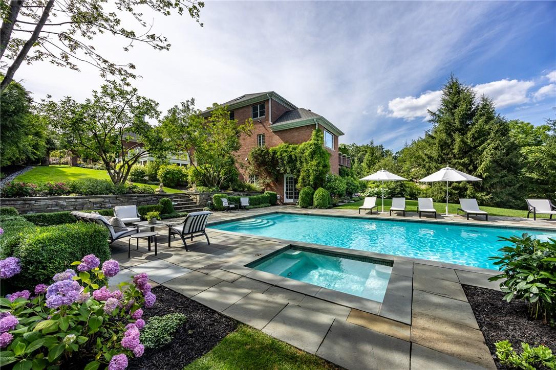 18 Kingwood Lane Property Photo
