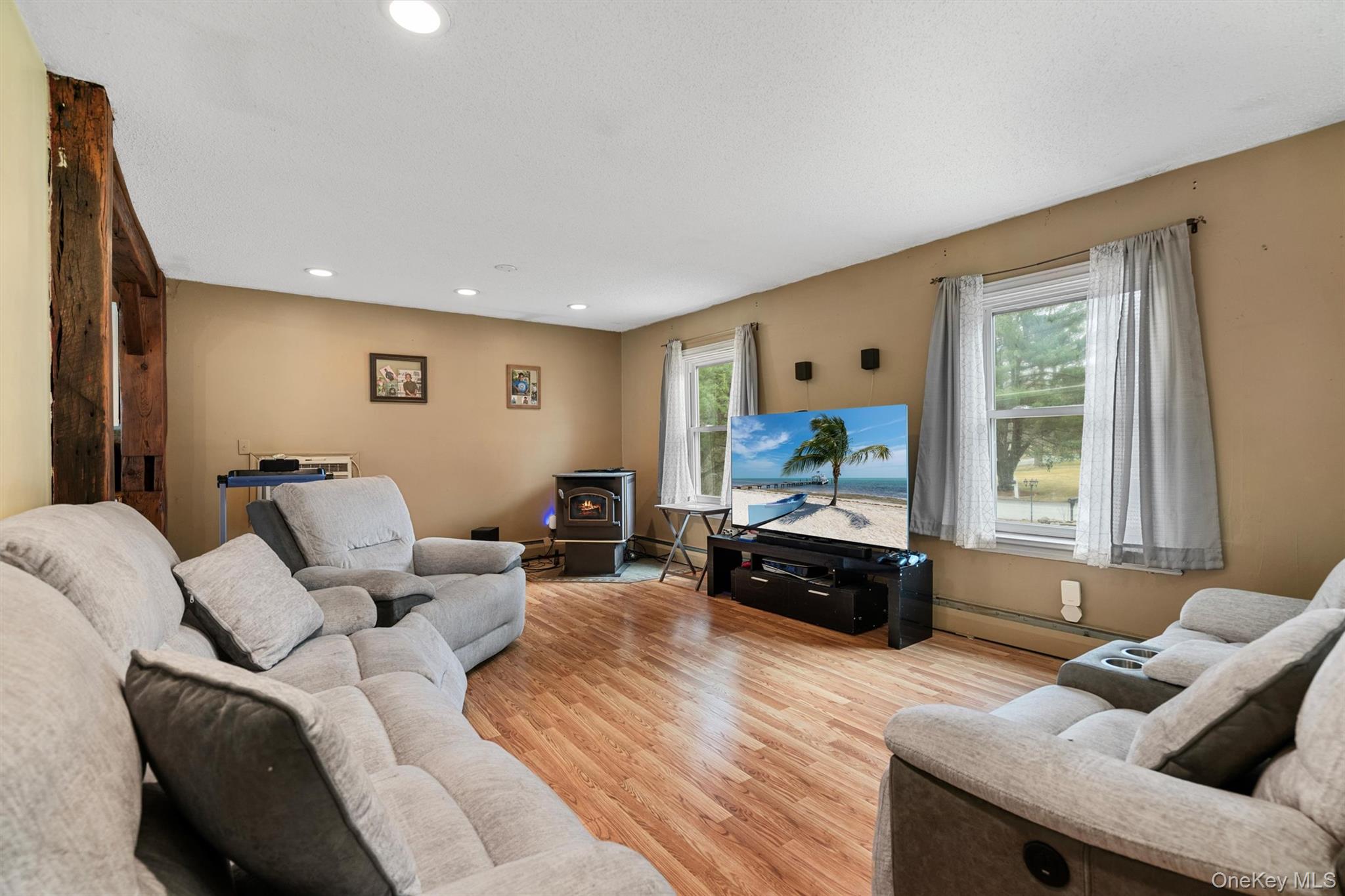 4 Thistle Lane Property Photo 6