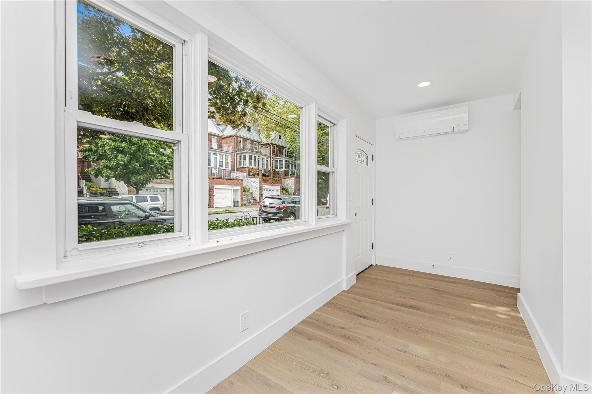 6140 Delafield Avenue Property Photo 6