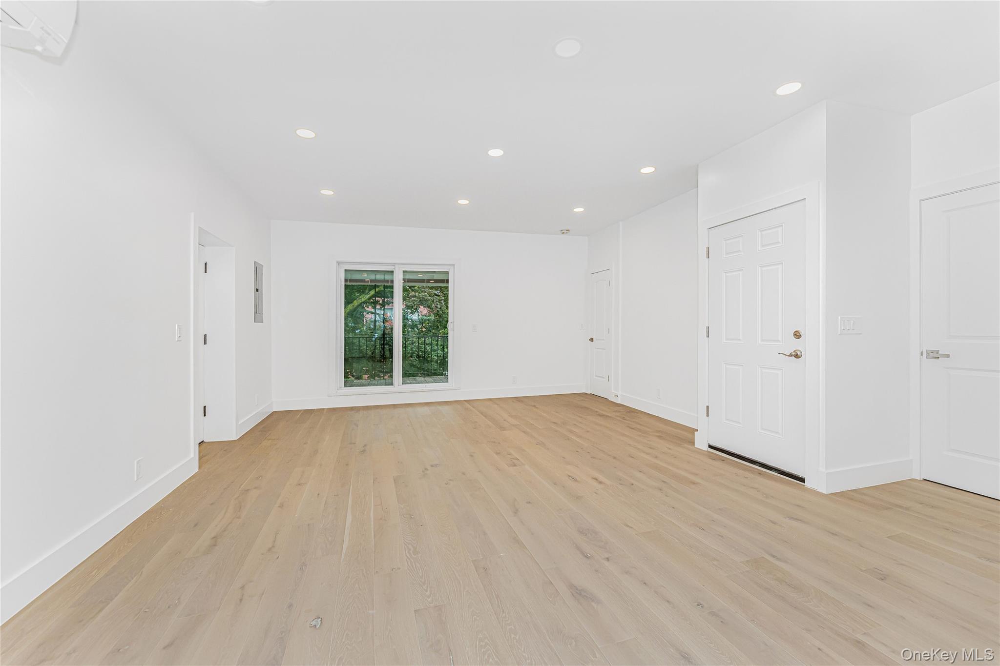 6140 Delafield Avenue Property Photo 7