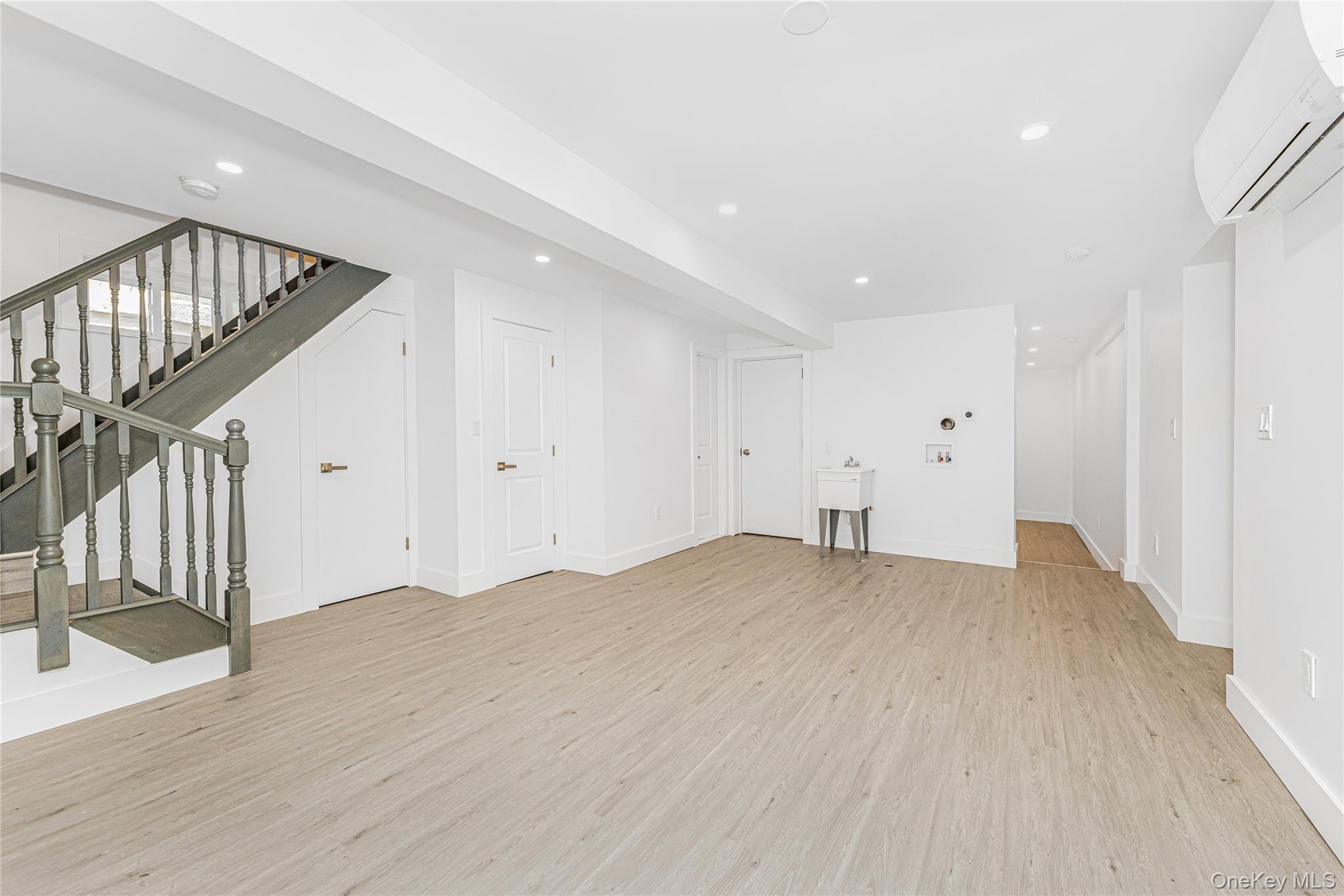 6140 Delafield Avenue Property Photo 22