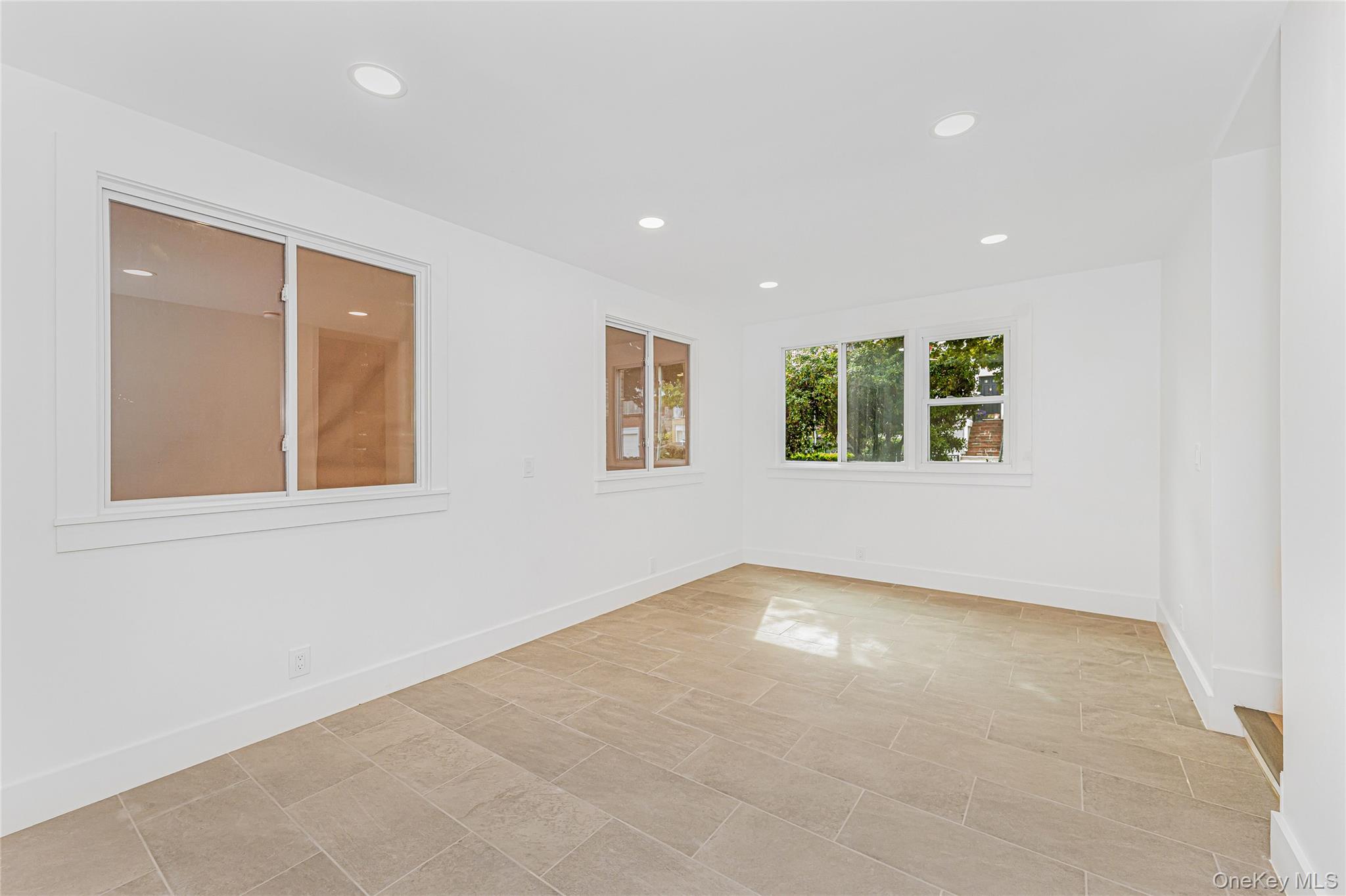 6140 Delafield Avenue Property Photo 27