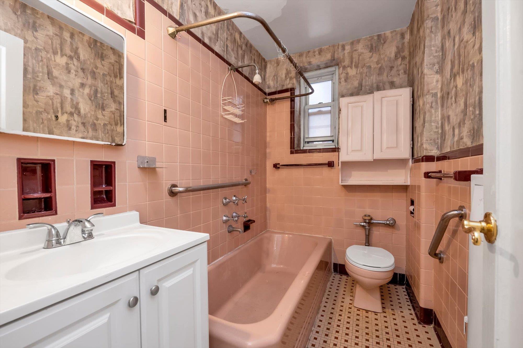 6141 Saunders Street B39 Property Photo 12