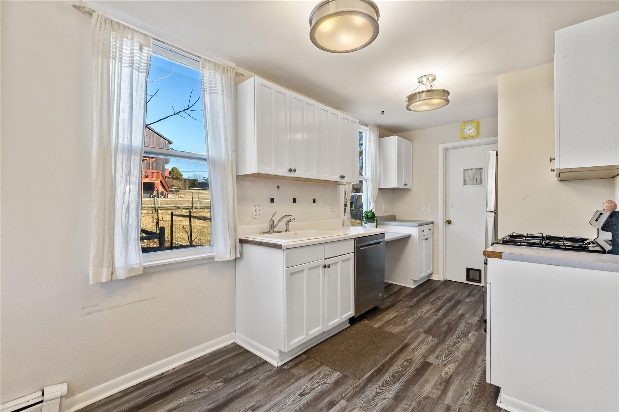 7 Eastview Place Property Photo 15