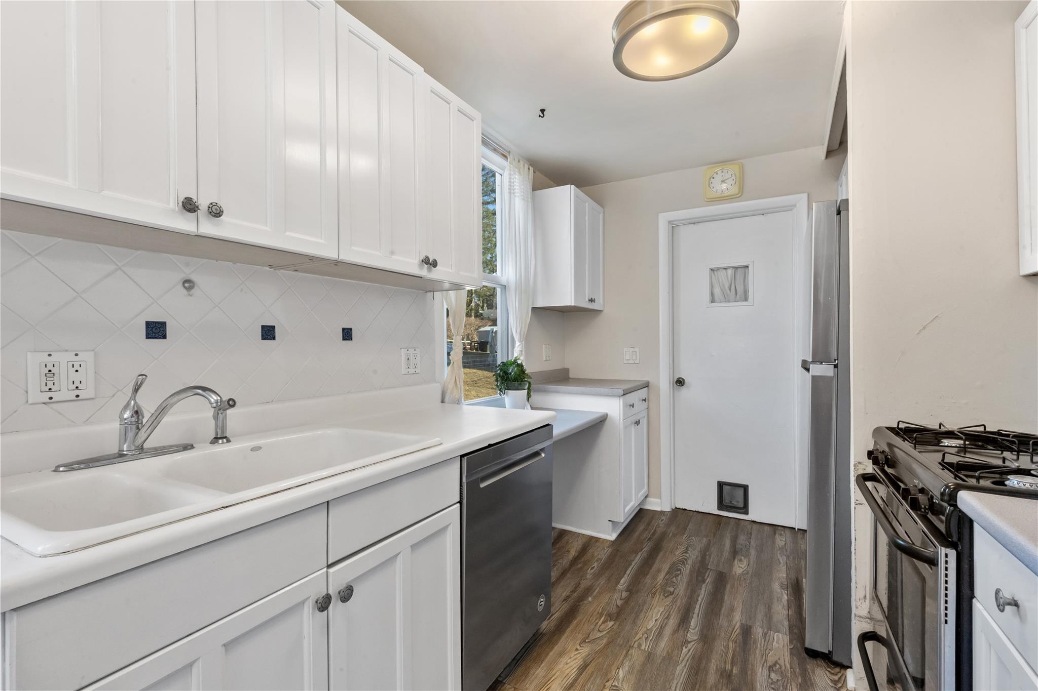 7 Eastview Place Property Photo 17