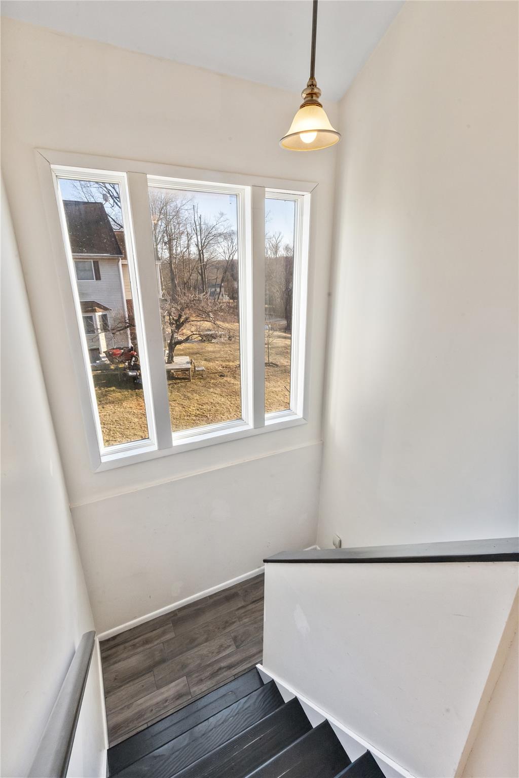 7 Eastview Place Property Photo 22