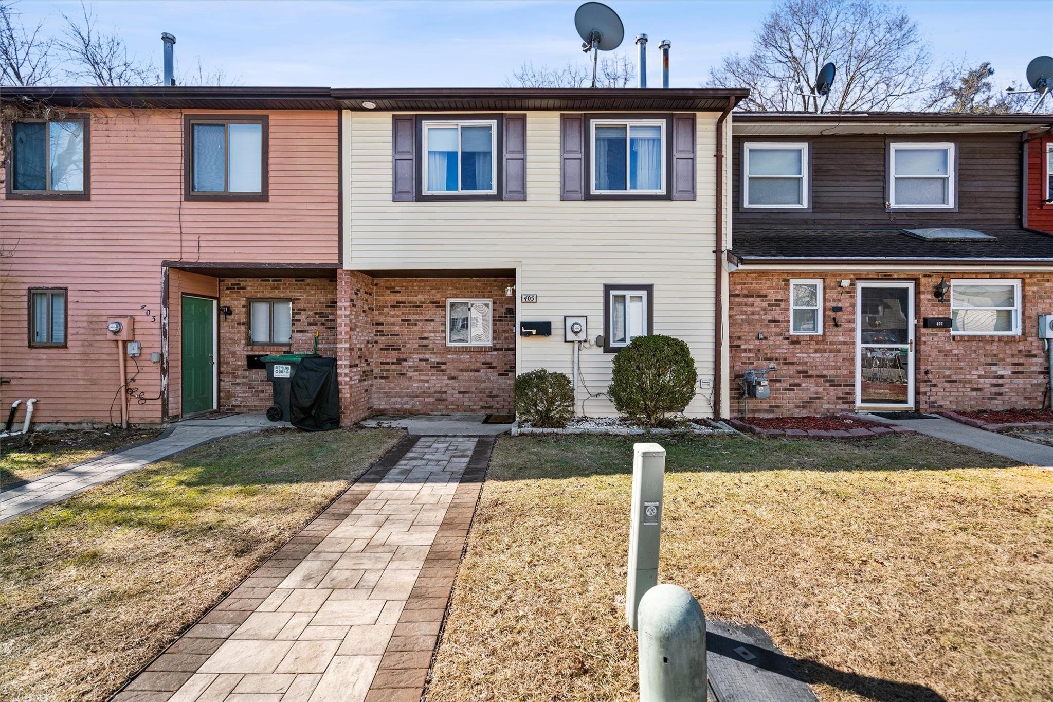405 Watts Lane Property Photo