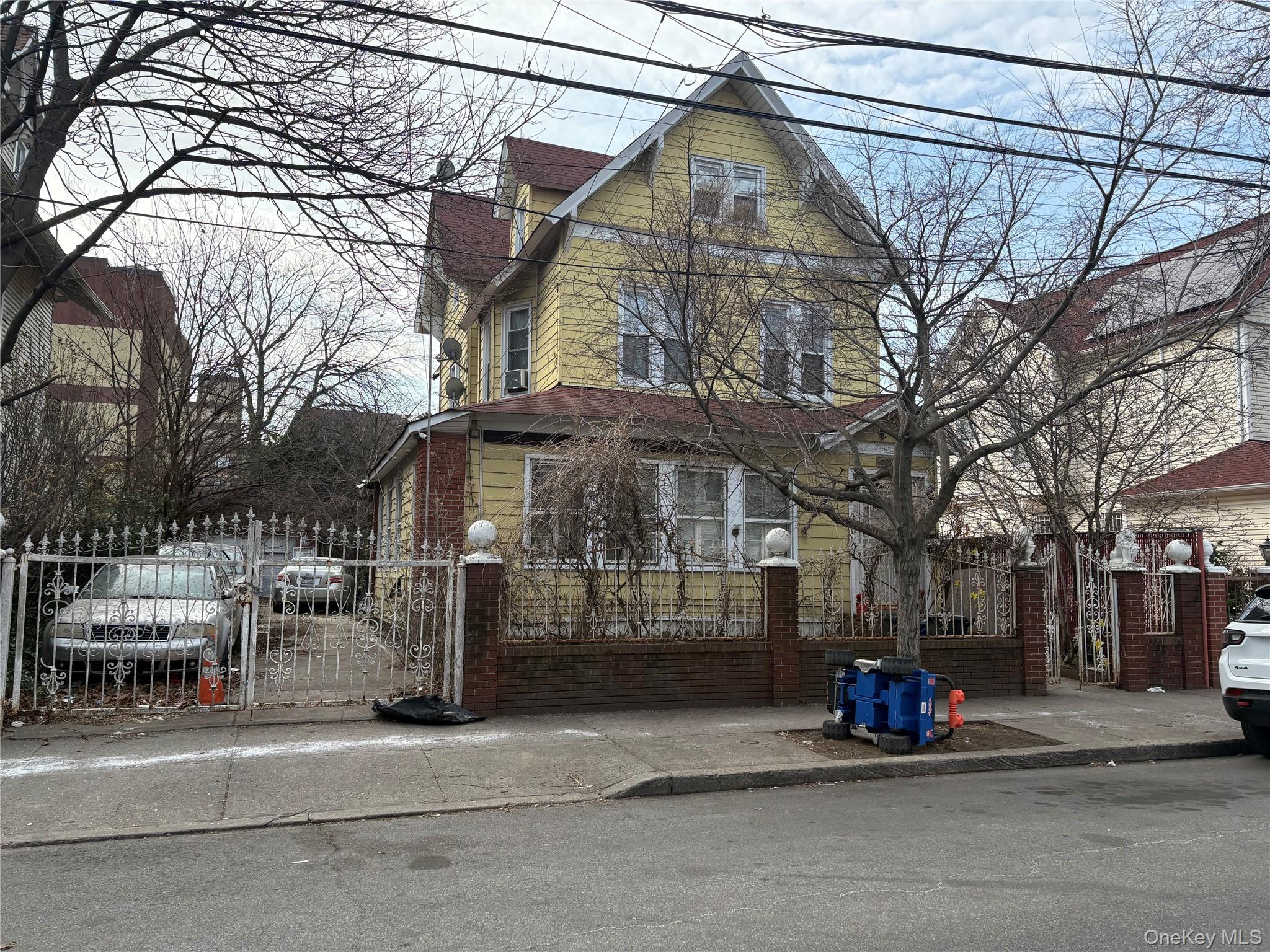 9022 138th Street Property Photo 1