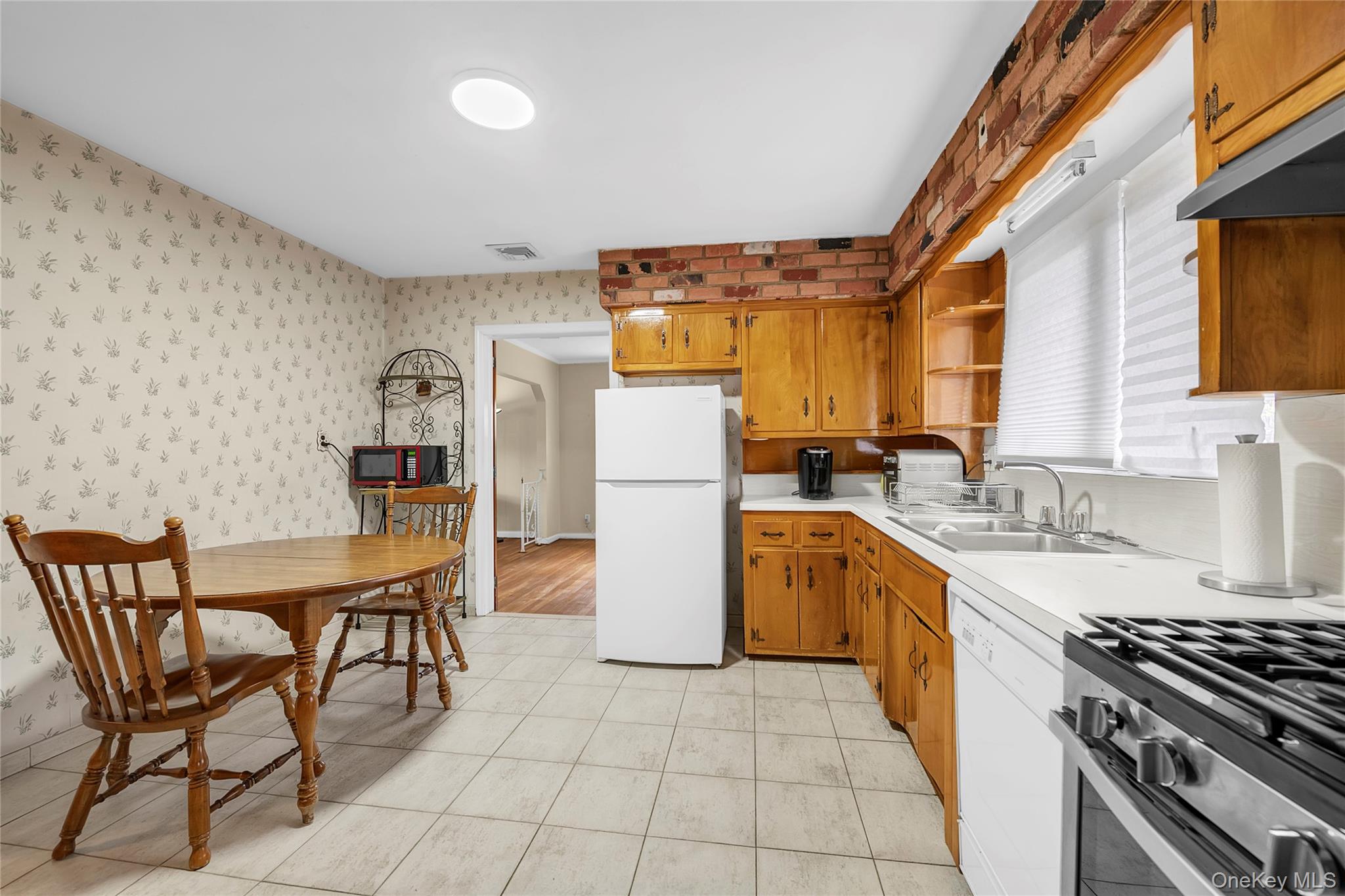 61-46 213th Street Property Photo 8