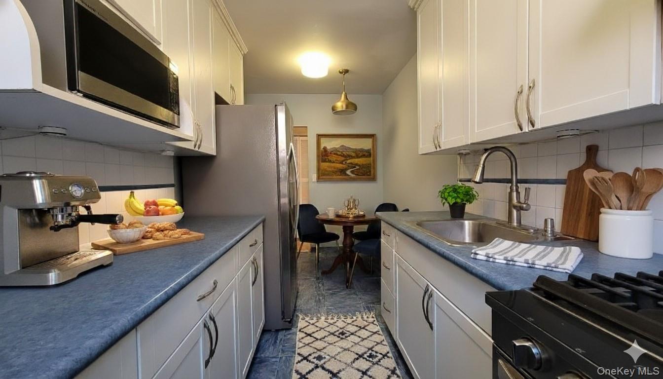 103-25 68th Avenue 5g Property Photo 2