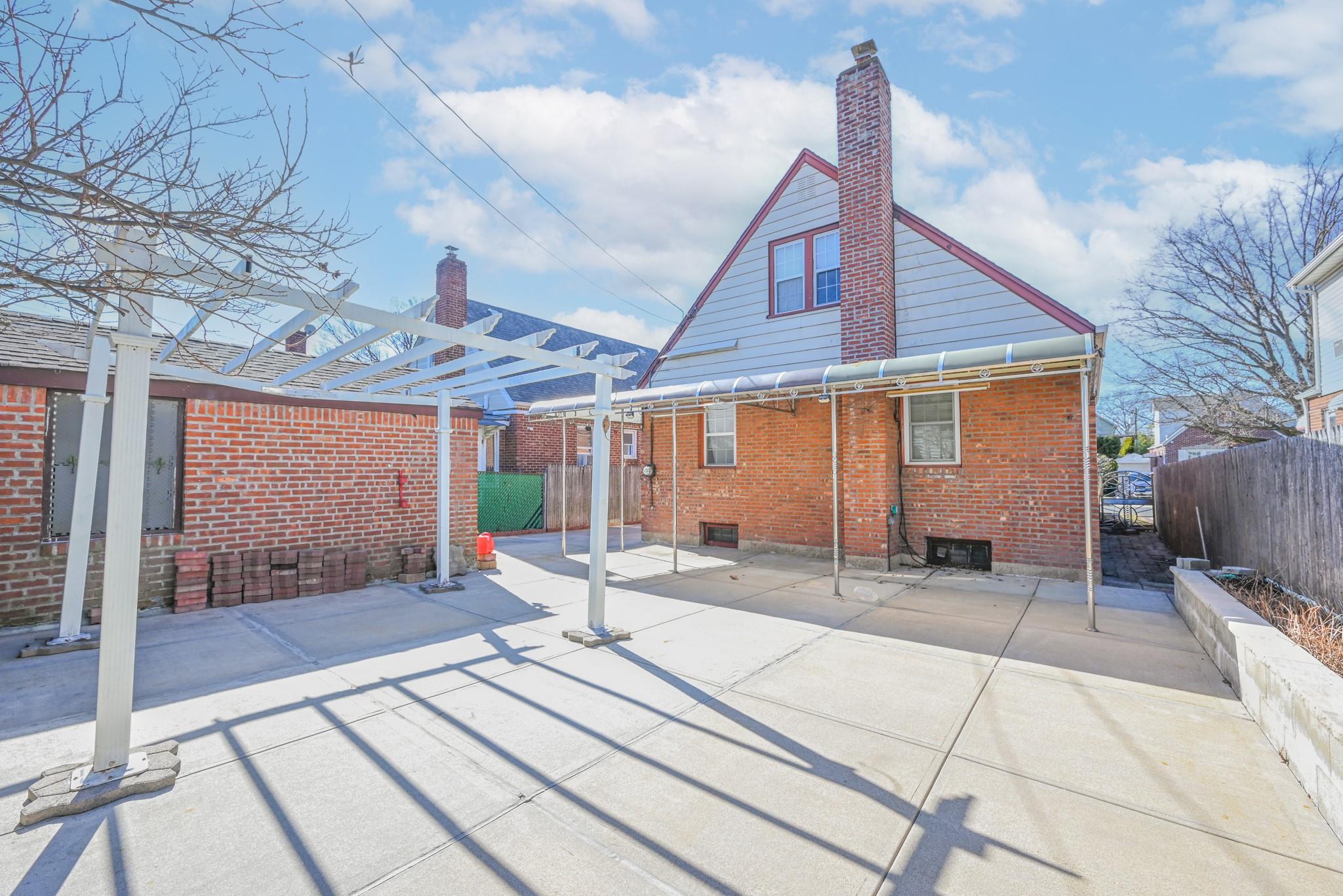 118 Sussex Road Property Photo 4