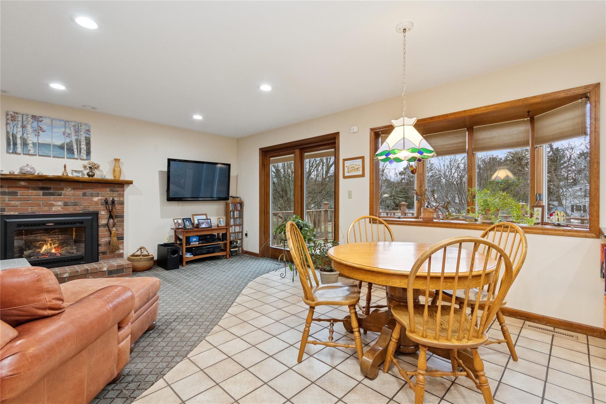 1 Loren Drive Property Photo 4