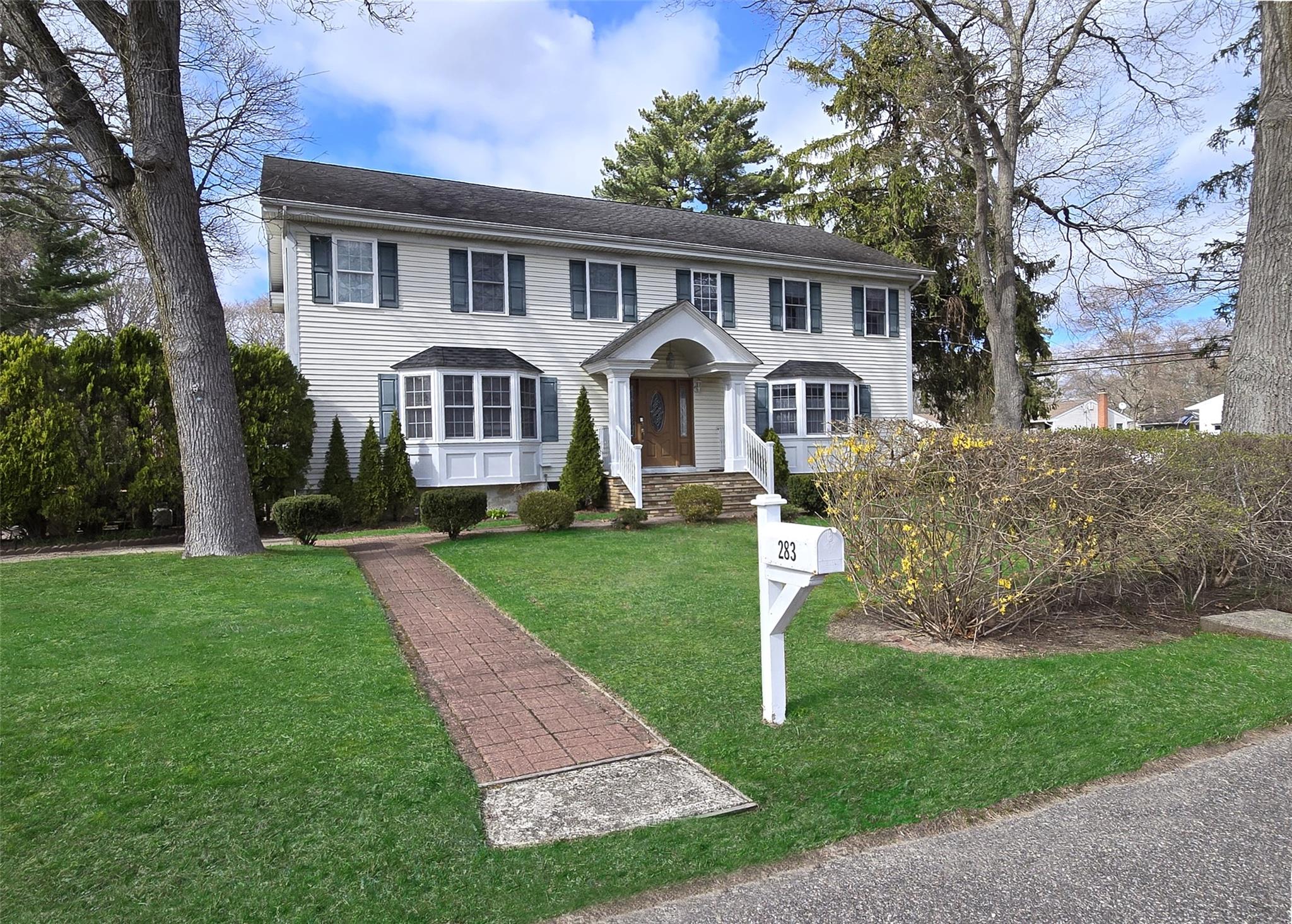 283 Elizabeth Avenue Property Photo 1