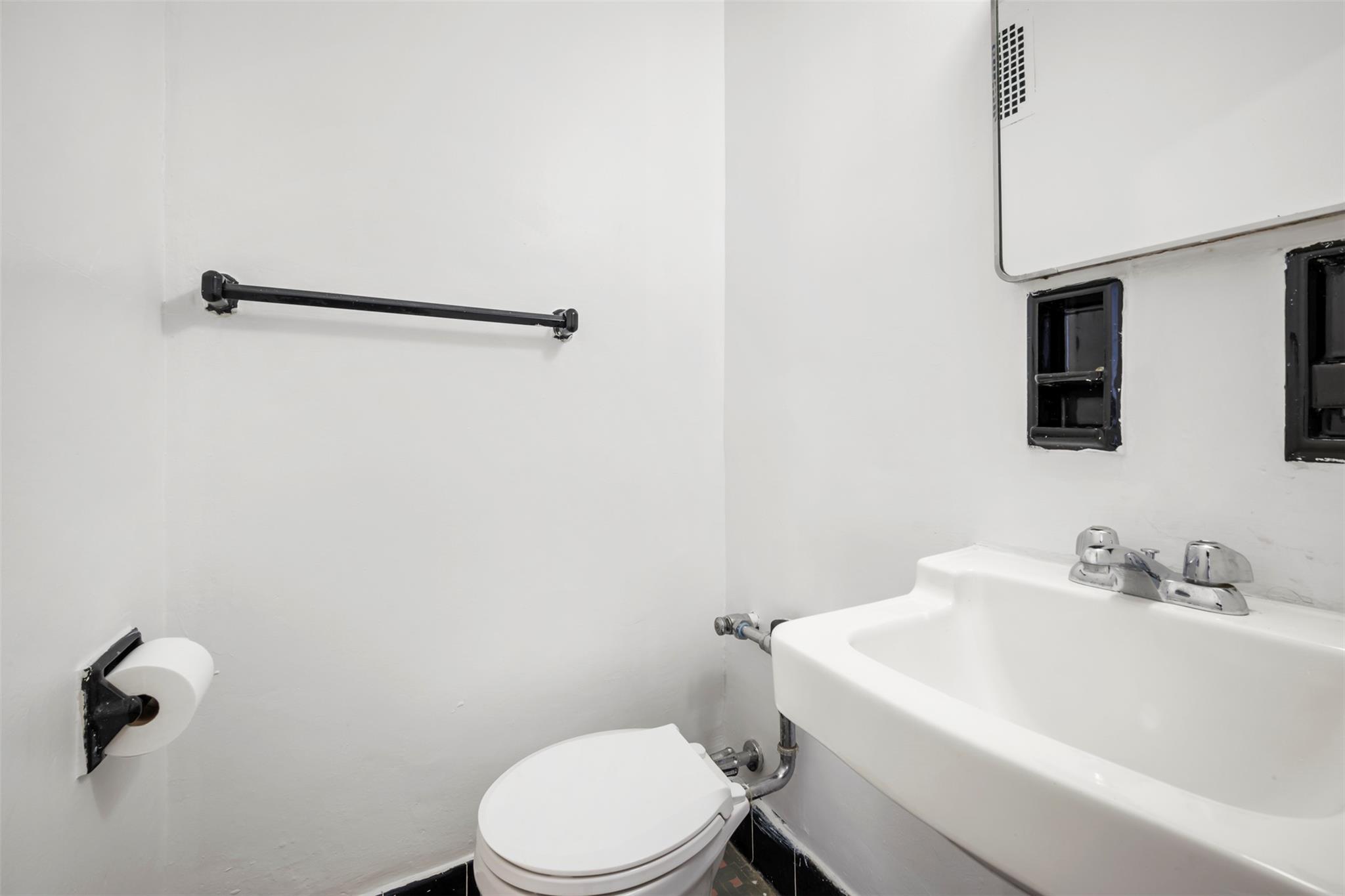 33-47 91st. Street 3h Property Photo 11