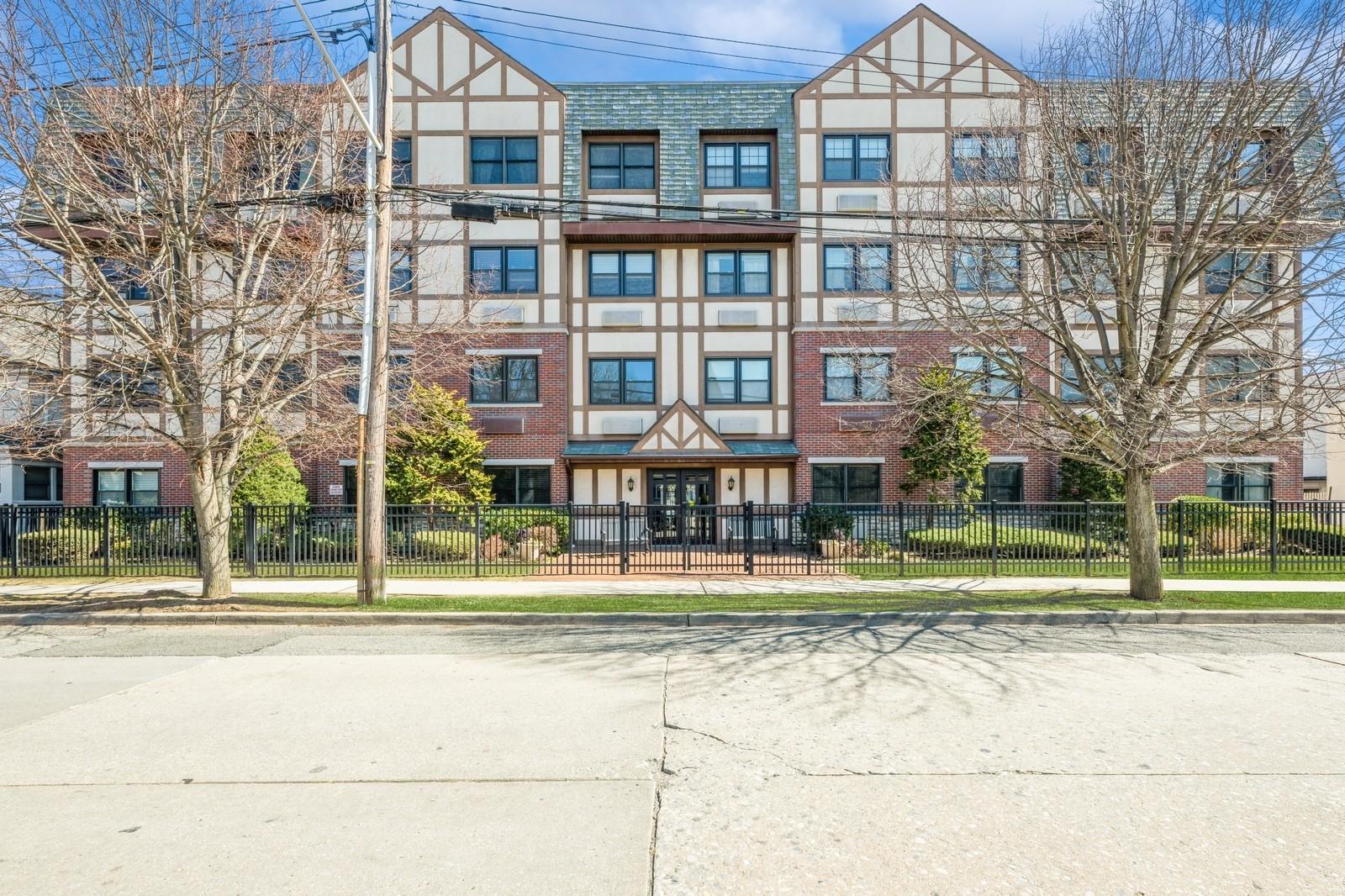 55 Clinton Avenue 308 Property Photo 1