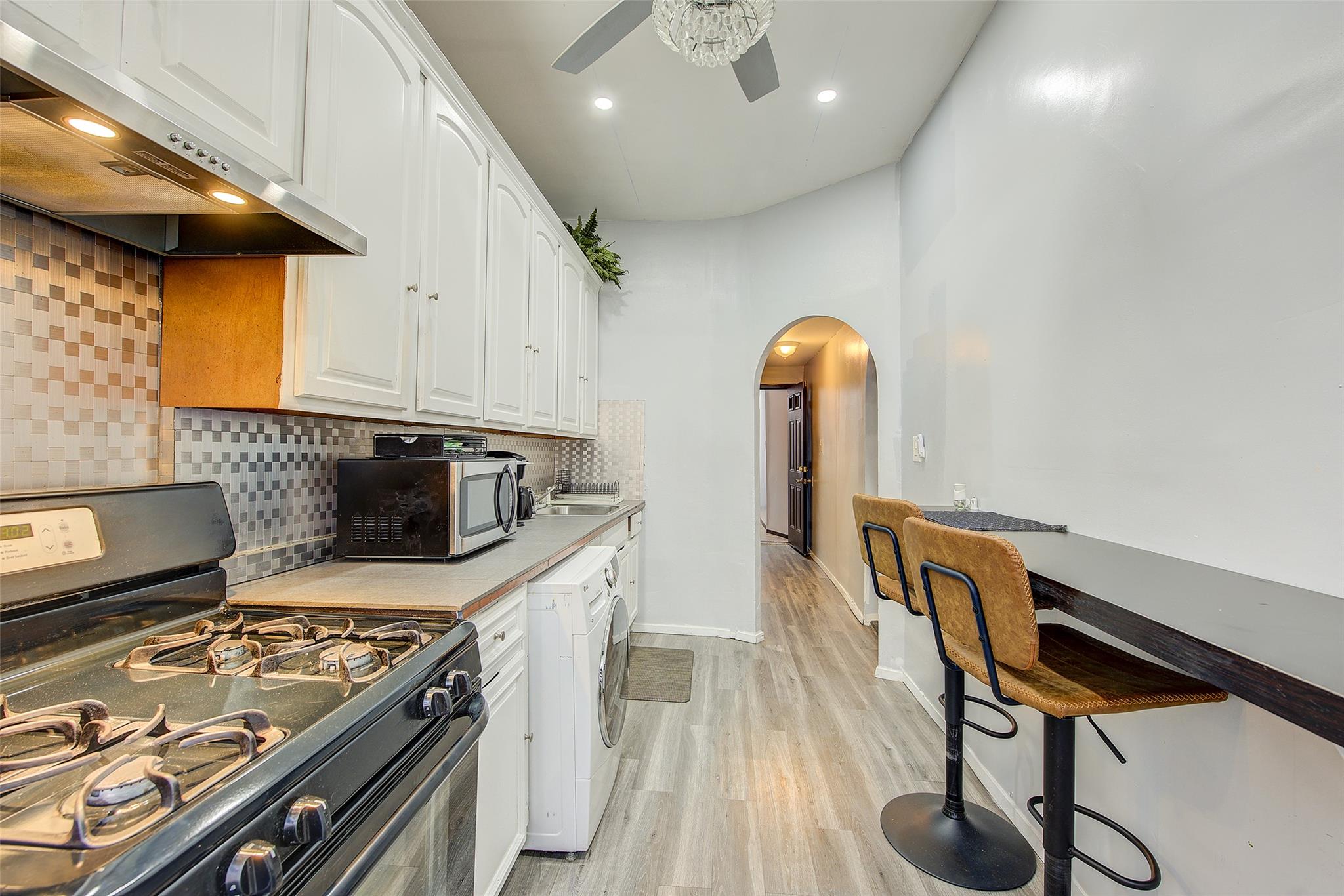 283 Montauk Avenue Property Photo 7