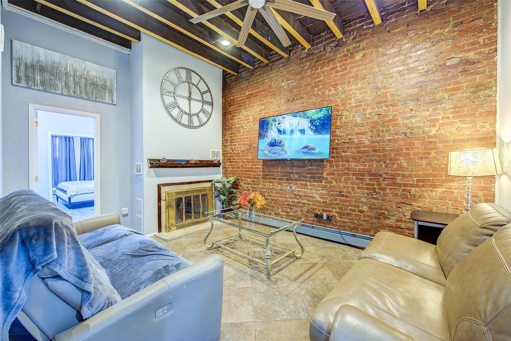 283 Montauk Avenue Property Photo 14