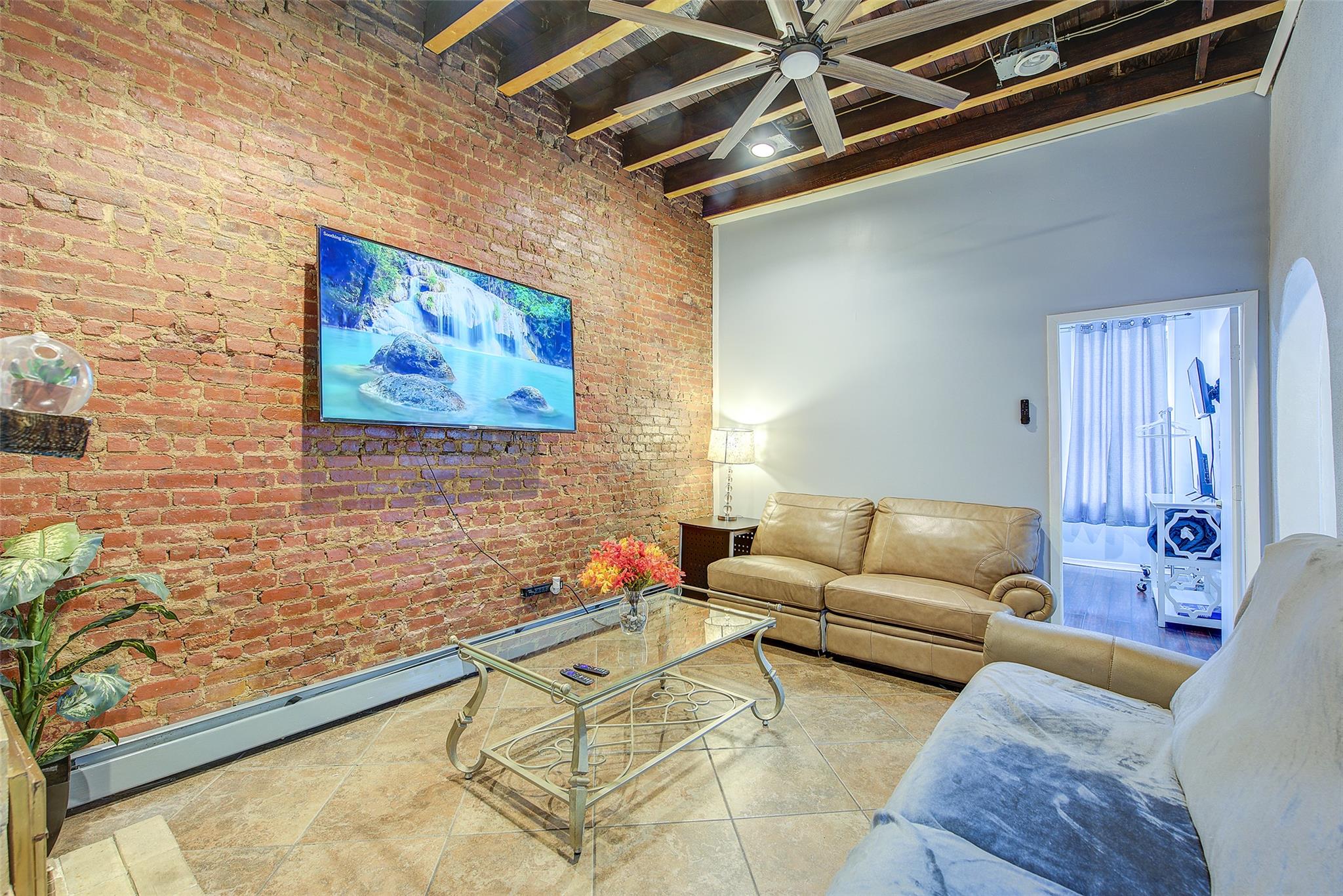 283 Montauk Avenue Property Photo 16