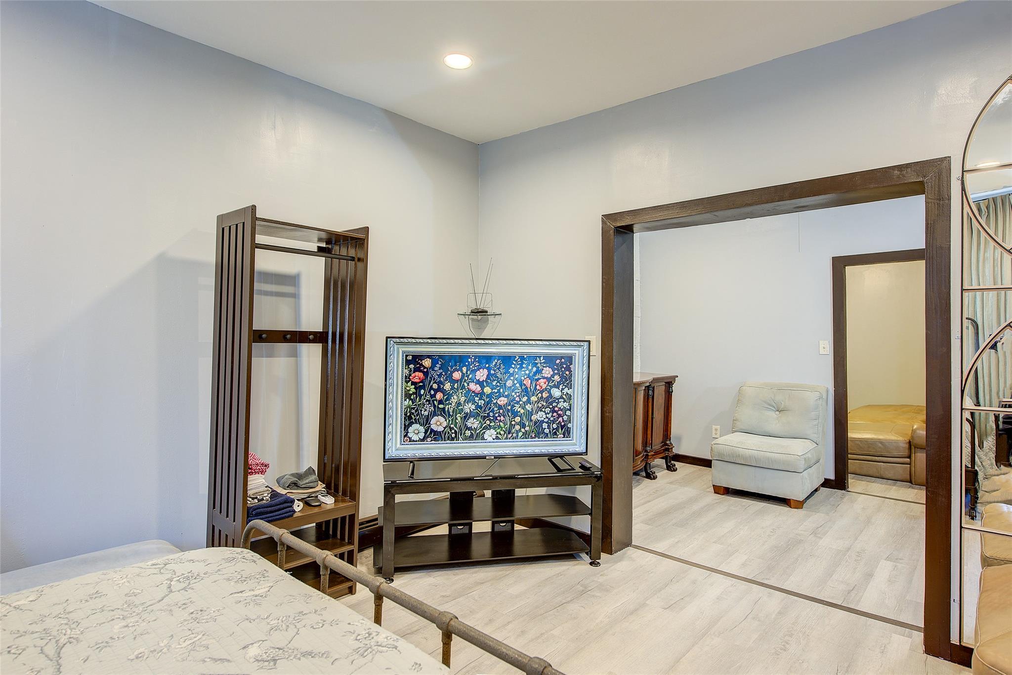 283 Montauk Avenue Property Photo 26