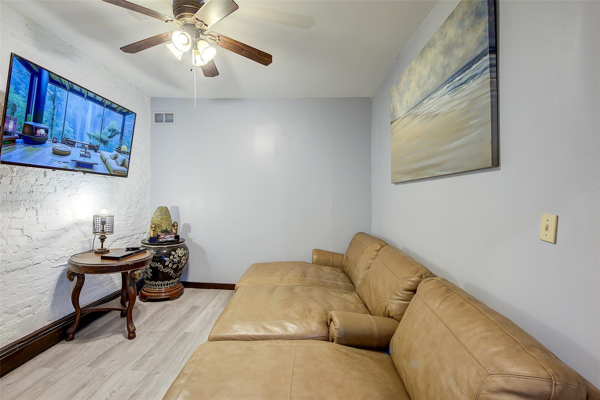 283 Montauk Avenue Property Photo 29