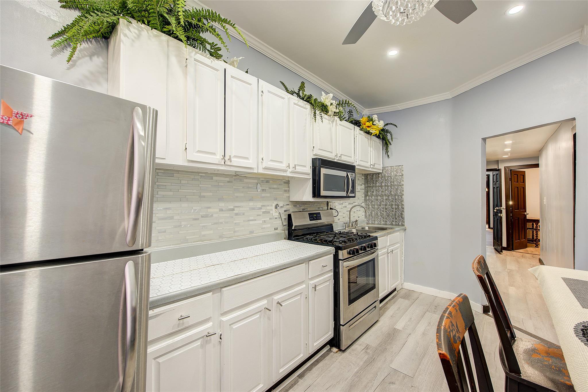 283 Montauk Avenue Property Photo 32