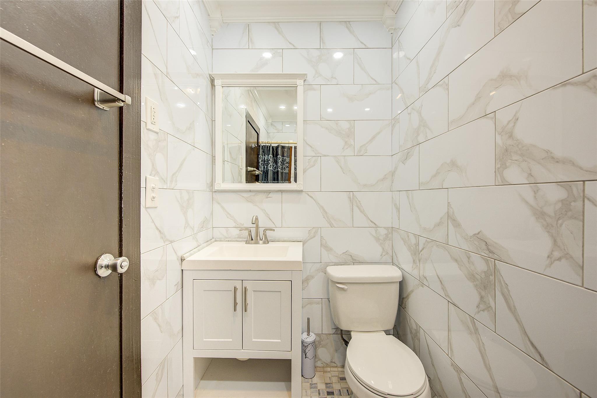 283 Montauk Avenue Property Photo 33