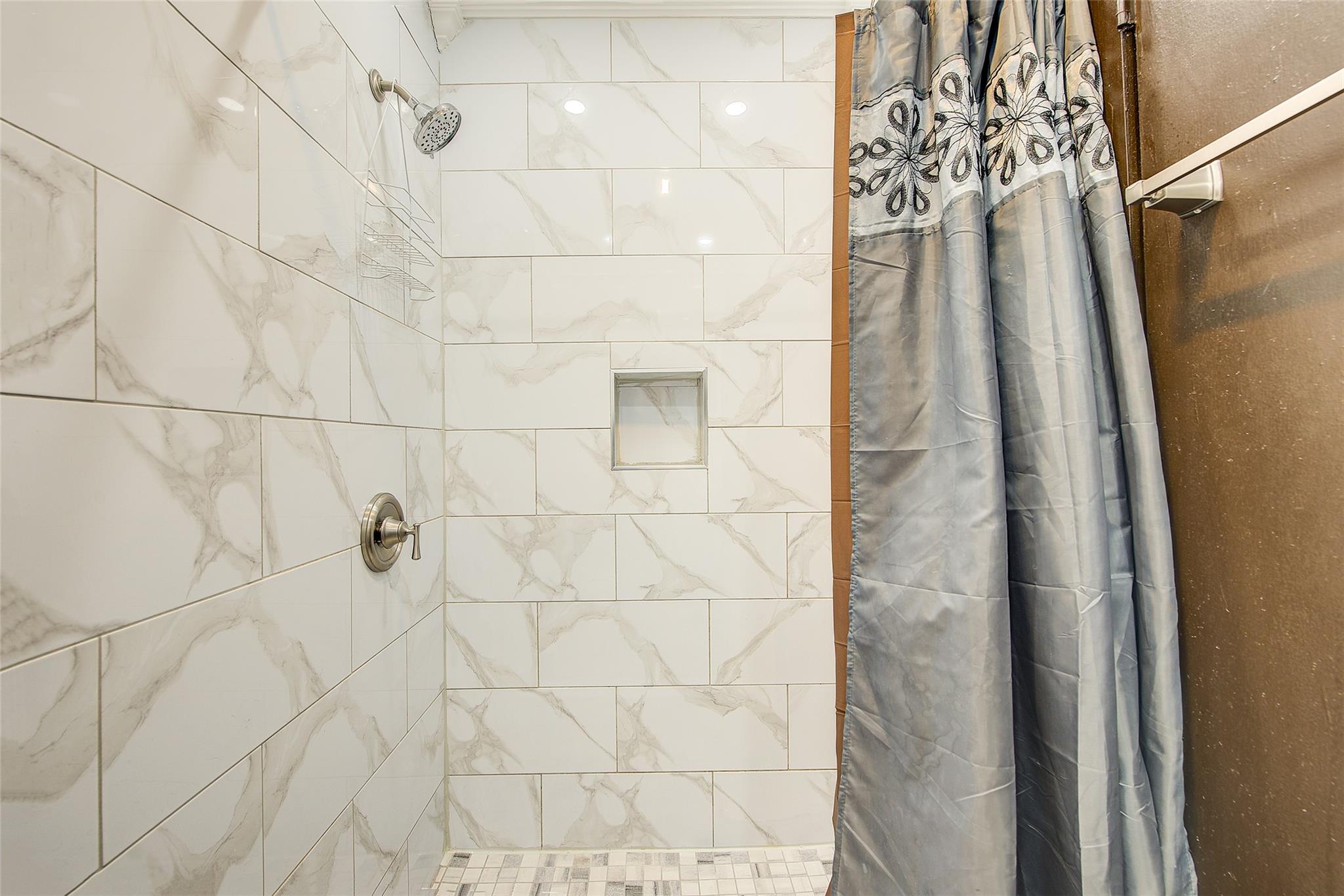 283 Montauk Avenue Property Photo 34