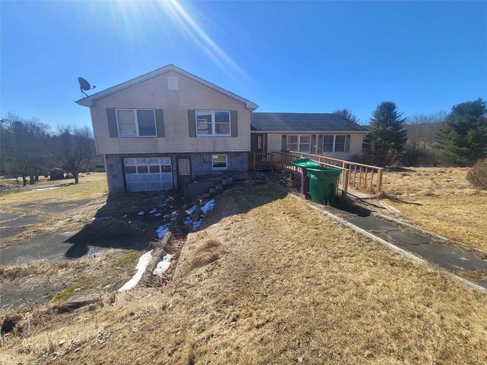 26 Rolling Meadows Road Property Photo 2