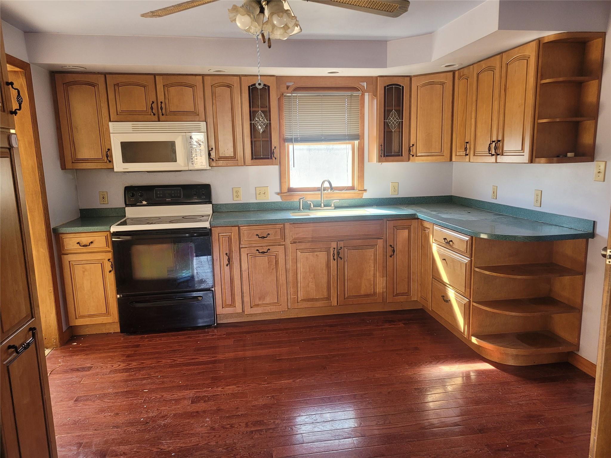 26 Rolling Meadows Road Property Photo 4